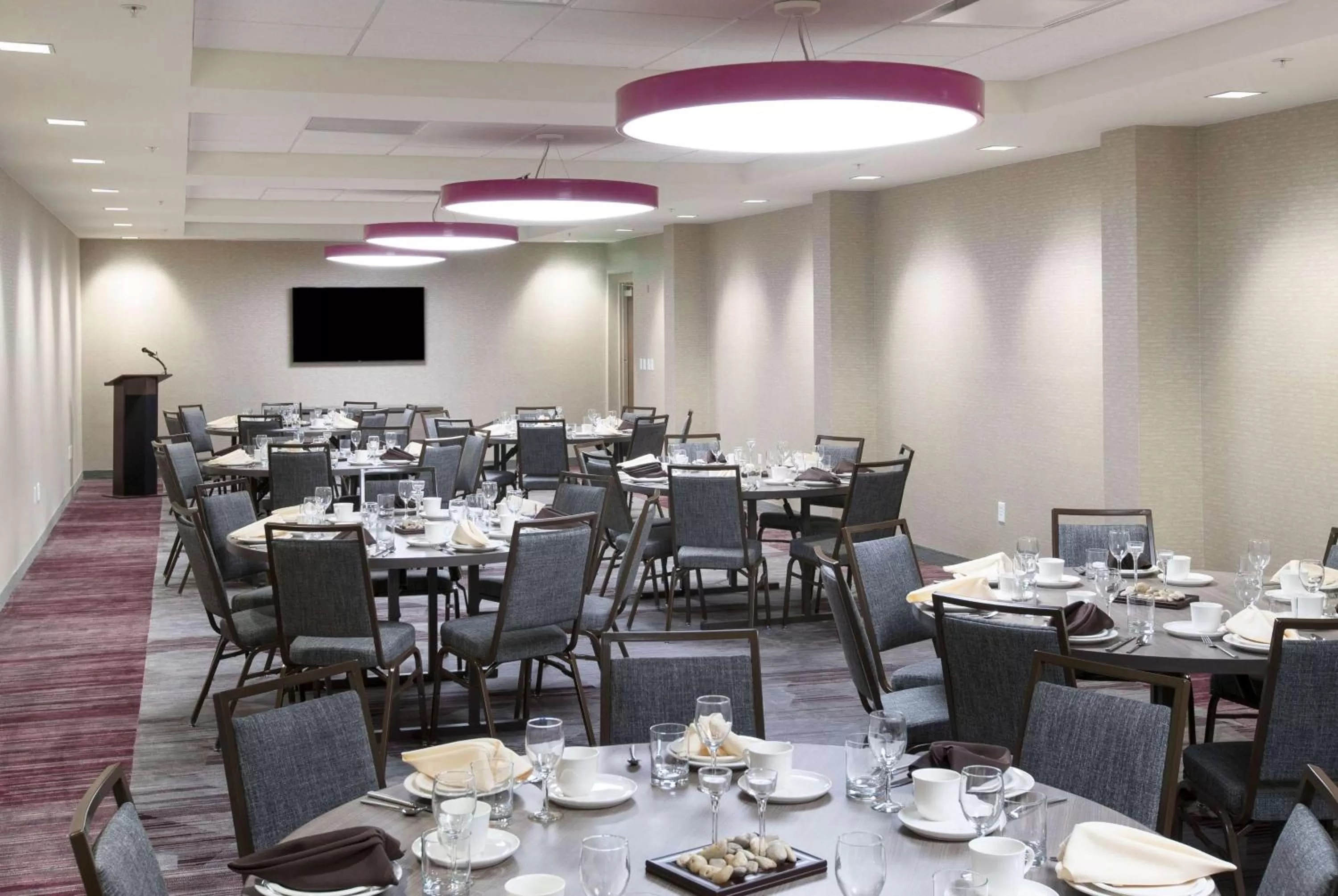 On site in Wyndham Garden at Niagara Falls