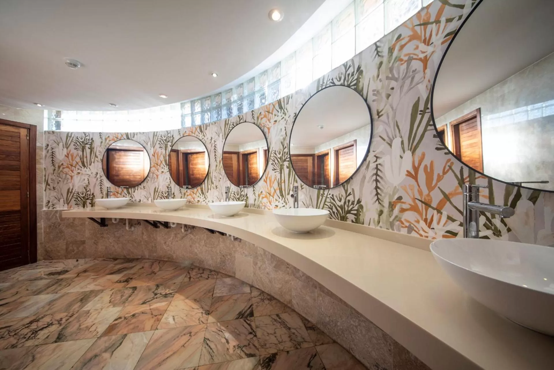 Public Bath in Blau Colònia Sant Jordi