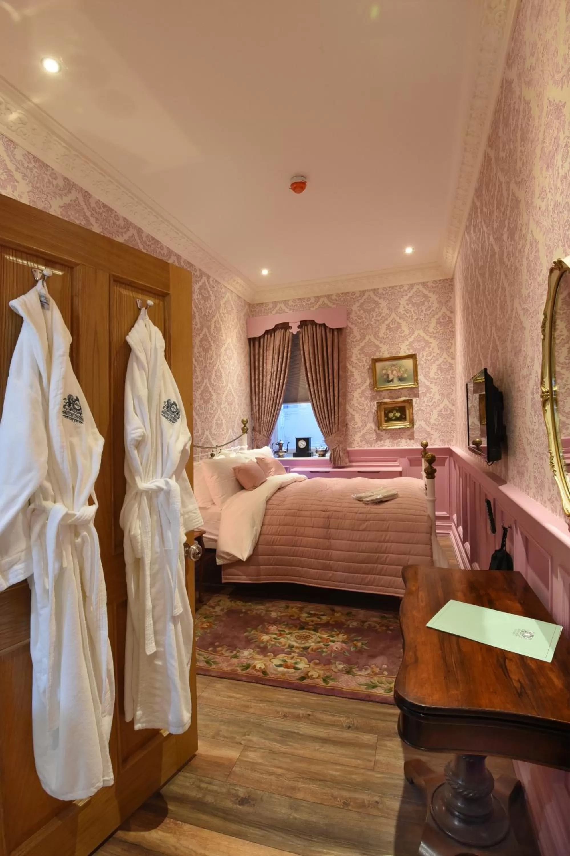 Bed in The Aston Tavern