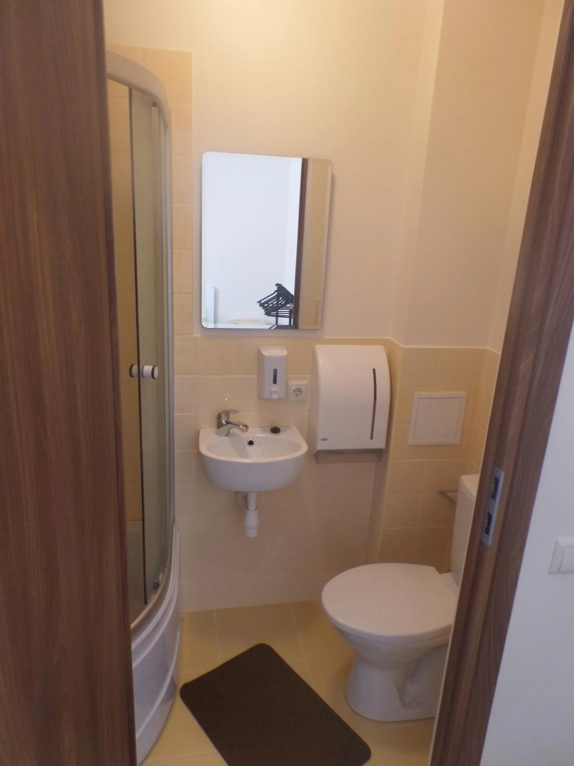 Shower in Happy Hotel