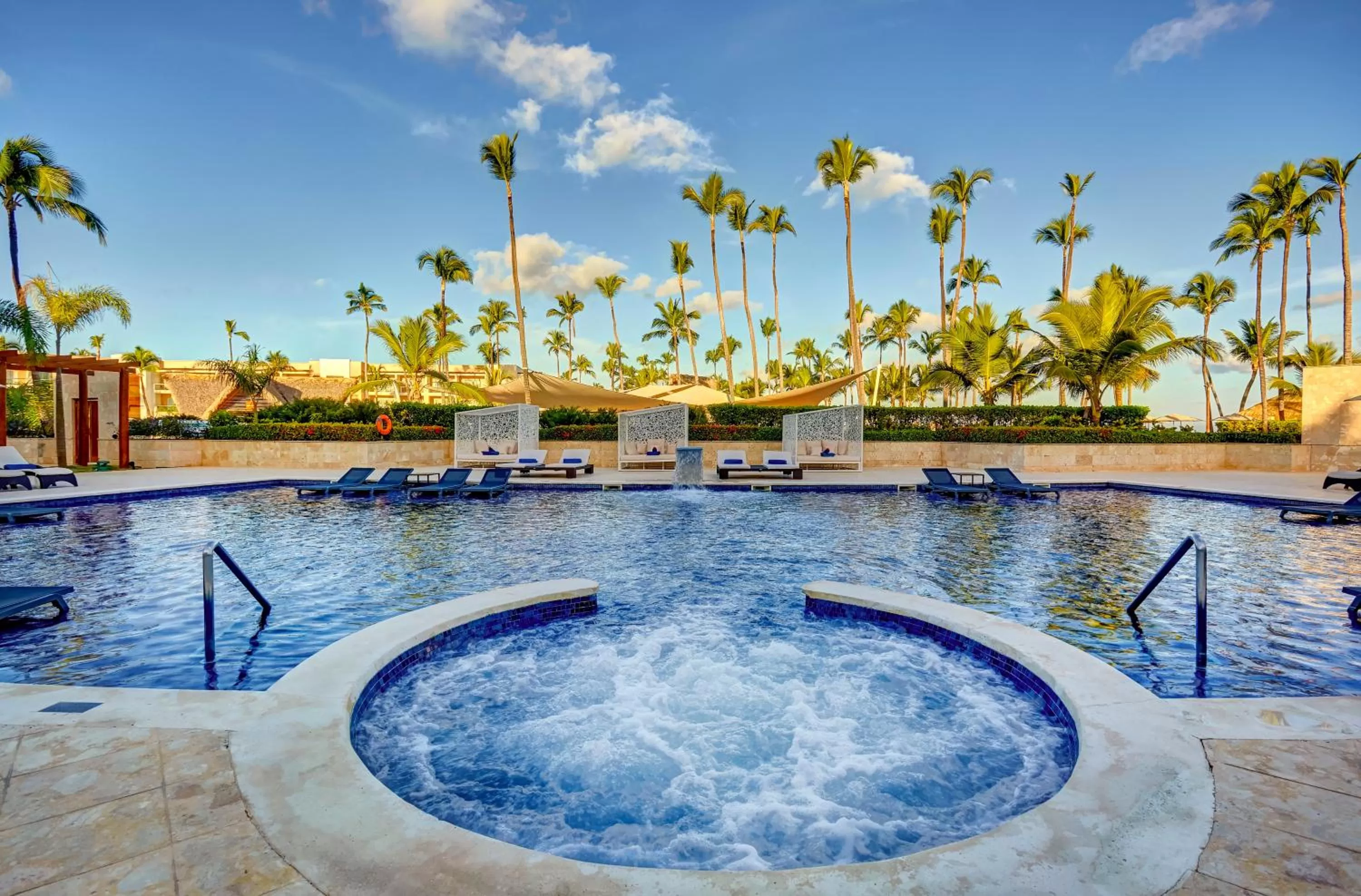 Swimming pool in Royalton Hideaway Punta Cana, An Autograph Collection All-Inclusive Resort & Casino - Adults Only