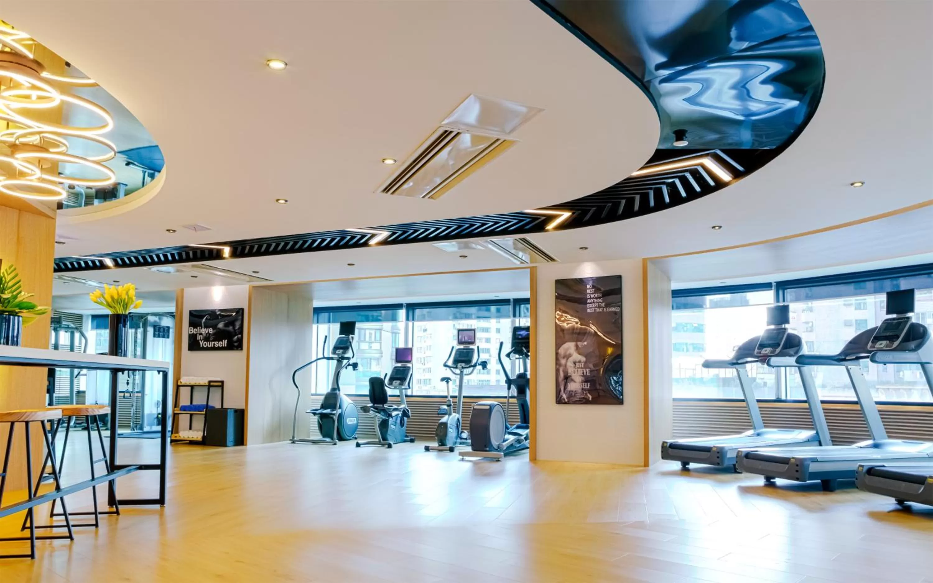 Fitness centre/facilities in Pullman Shanghai Central