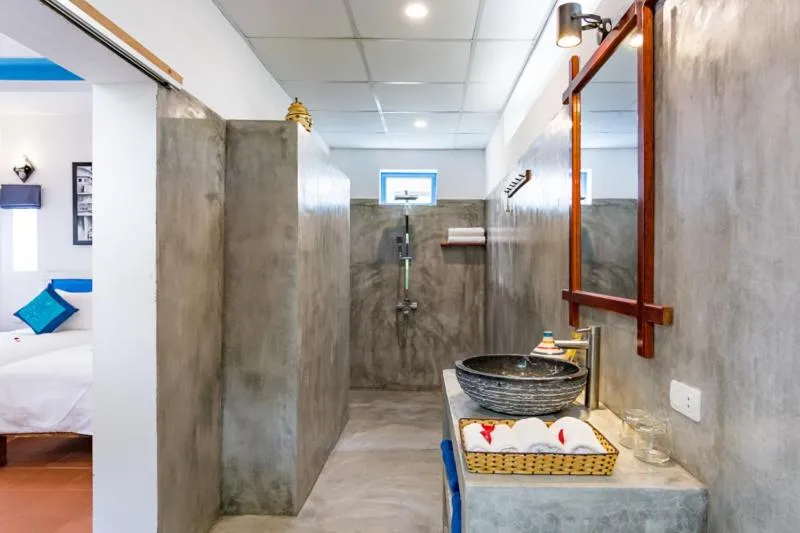 Shower in Local Beach Homestay