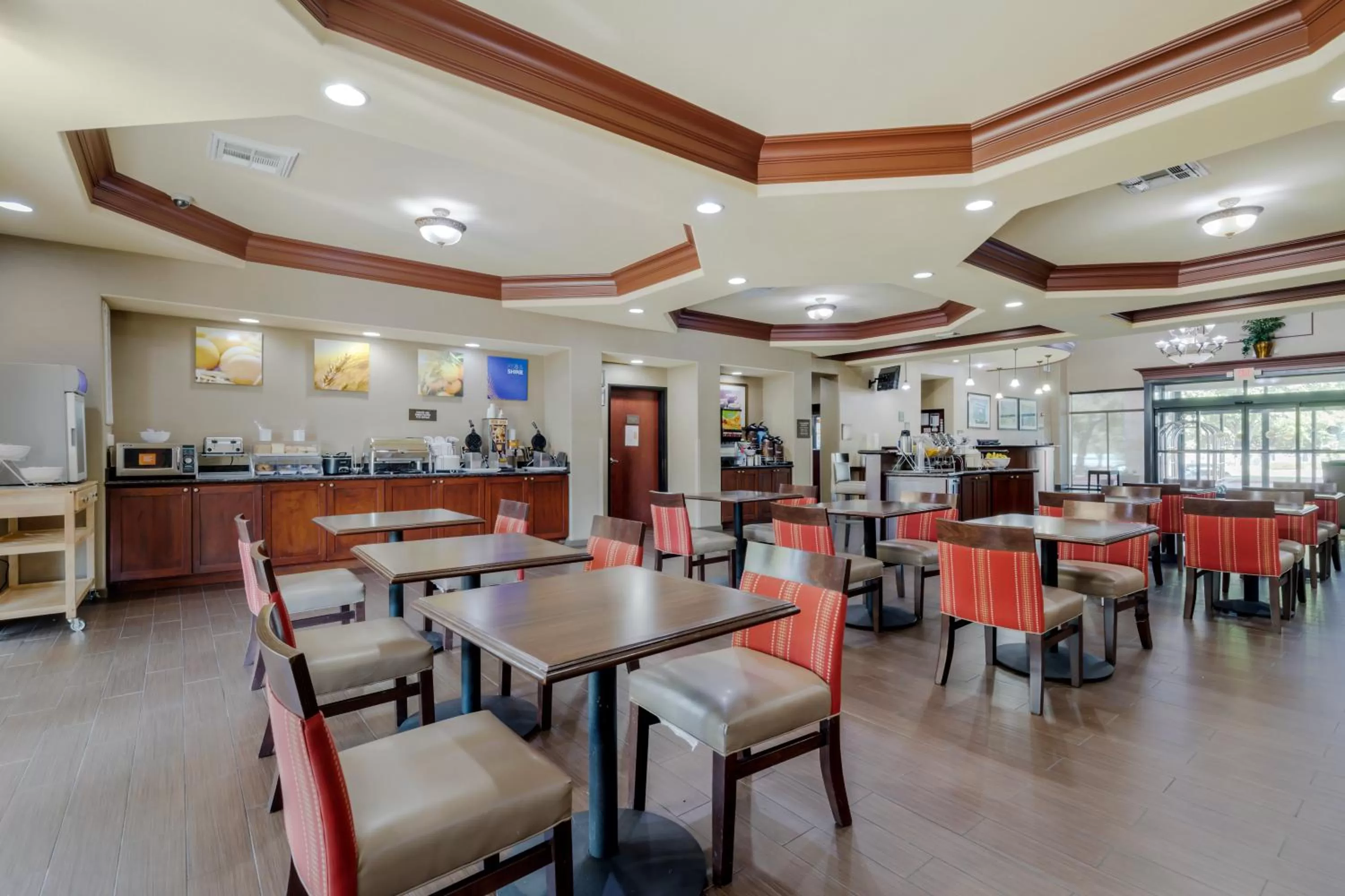 Seating area in Comfort Suites Pflugerville - Austin North