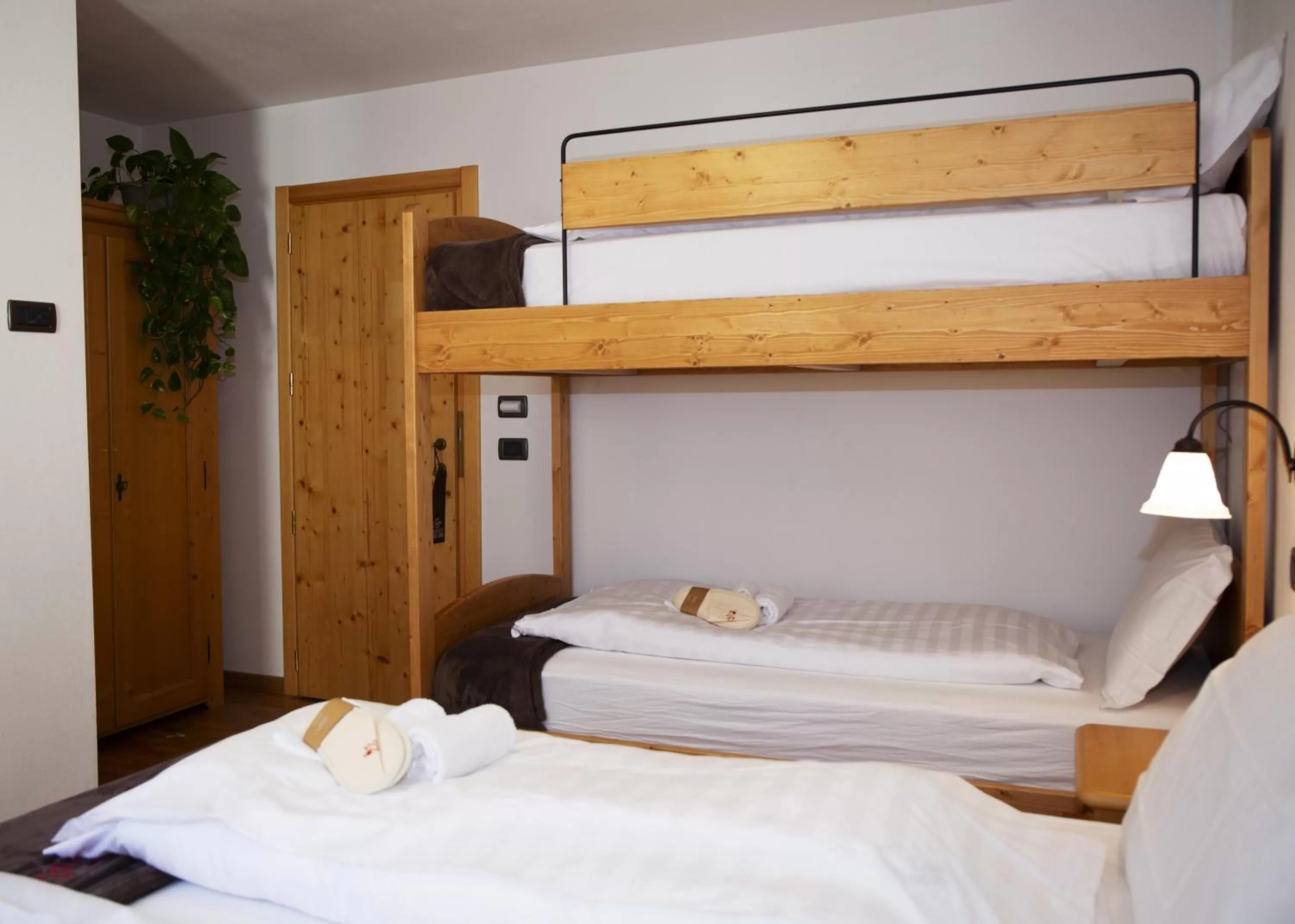 Photo of the whole room, Bunk Bed in Locanda Alpina