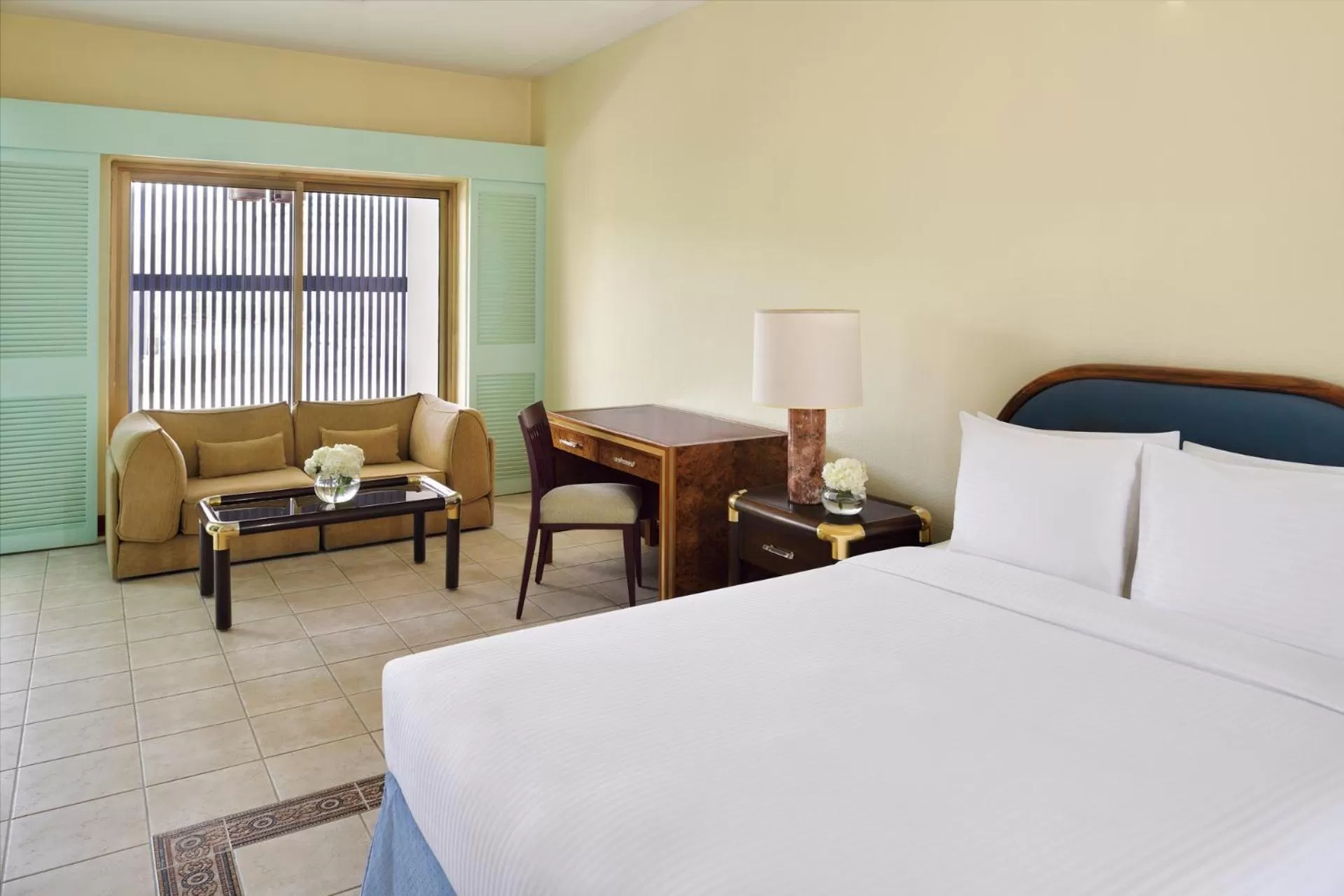 View (from property/room), Bed in InterContinental Riyadh, an IHG Hotel