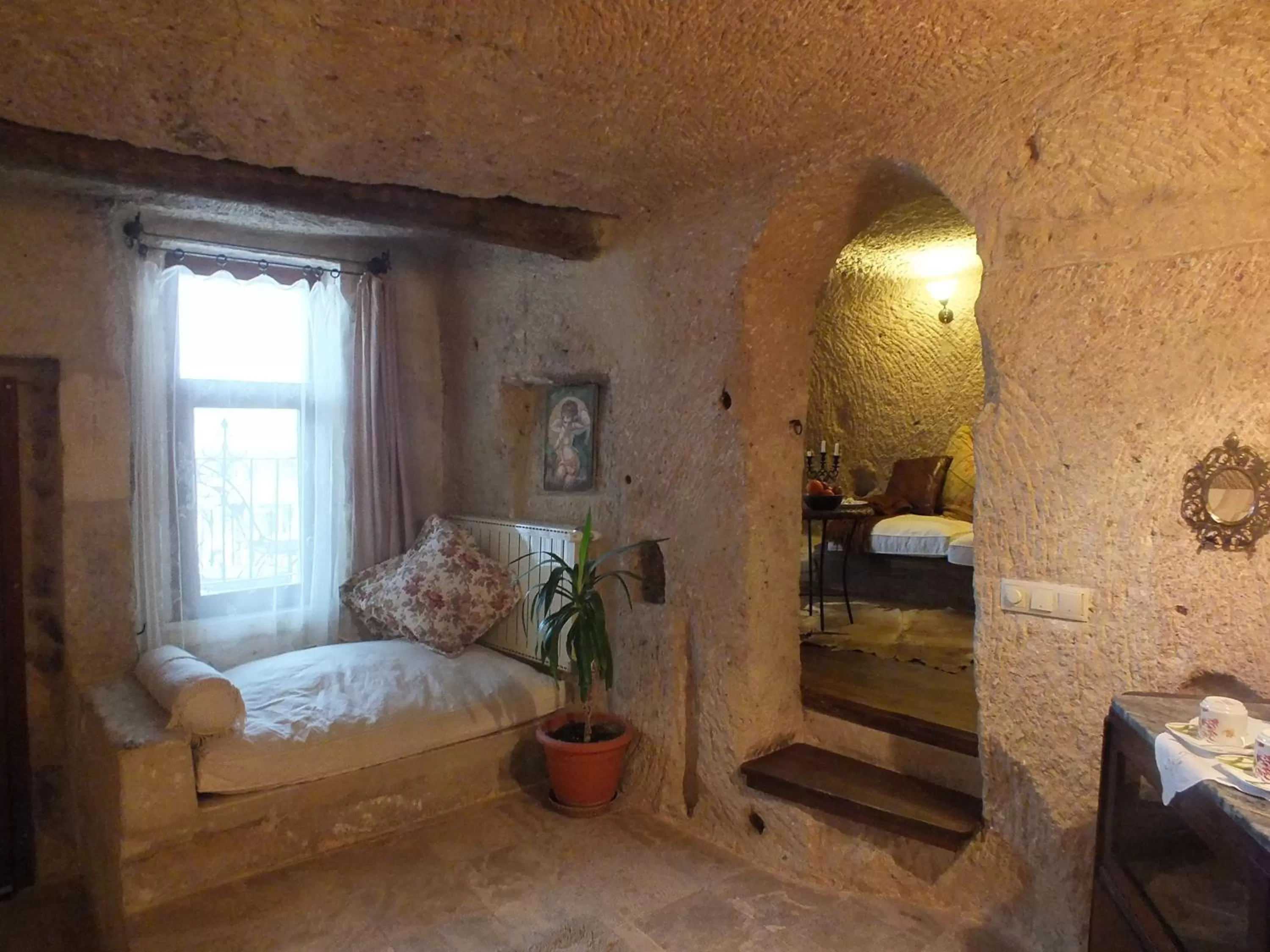 Living room, Bed in Melekler Evi Cave Hotel