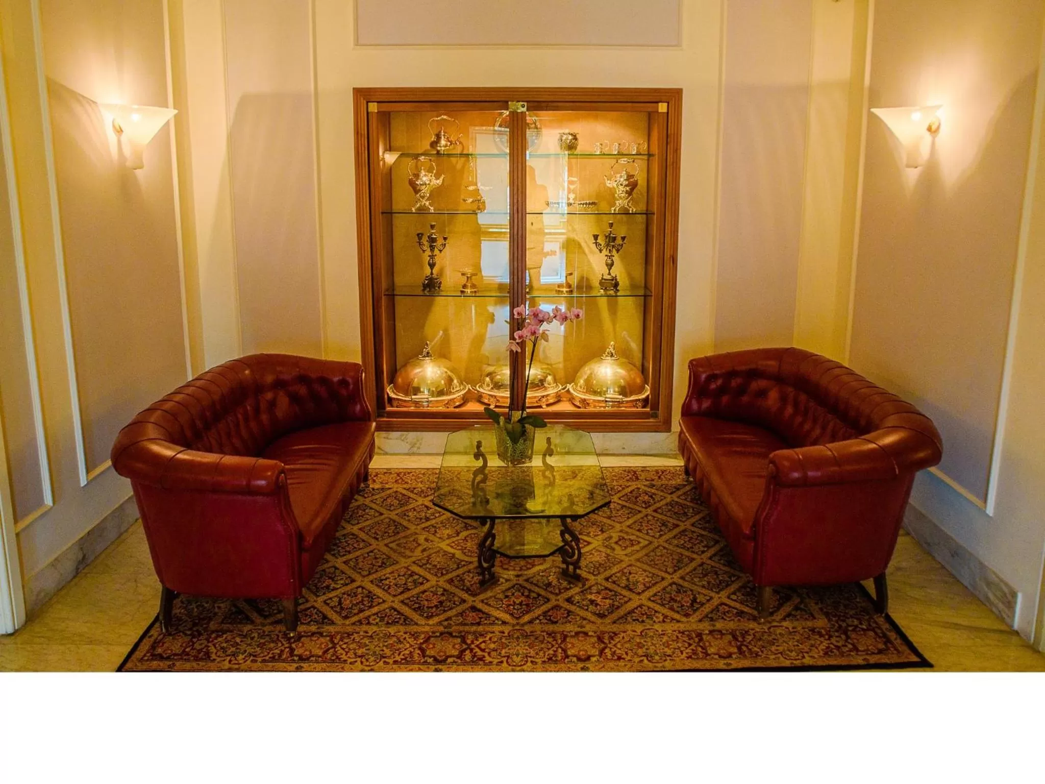 Lounge or bar in Grand Hotel Vesuvio