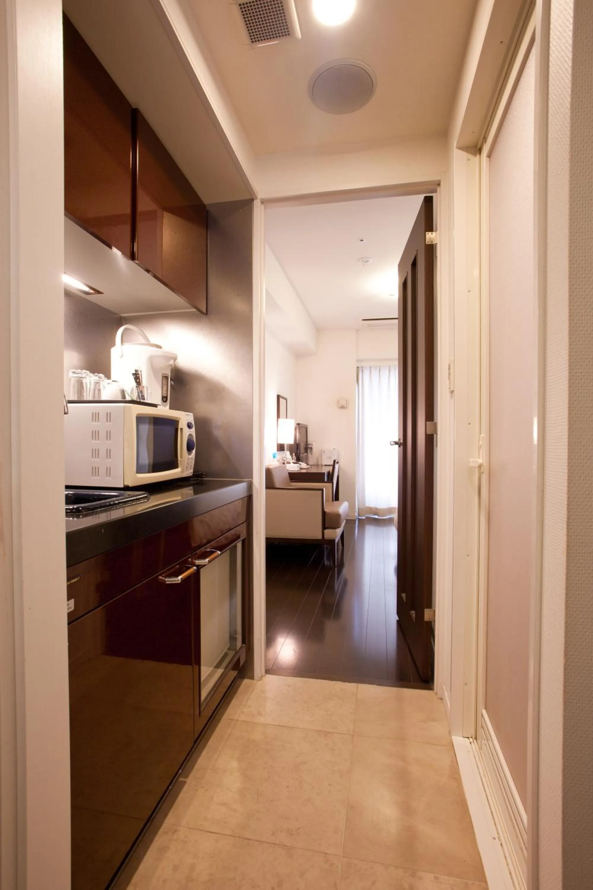 Kitchen or kitchenette in Kuretake Inn Premium Hamamatsucho