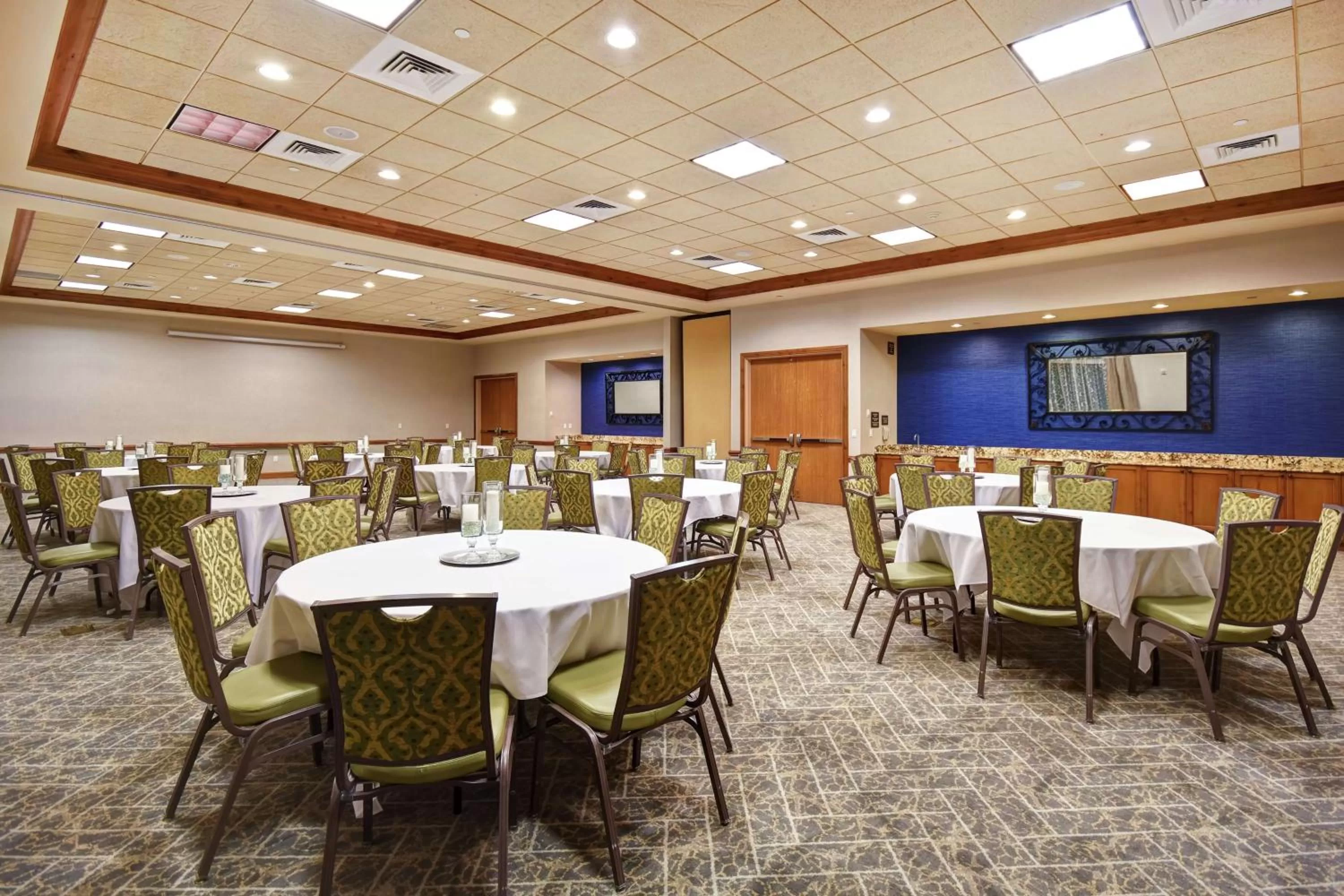 Dining area in Hampton Inn & Suites Salt Lake City-West Jordan