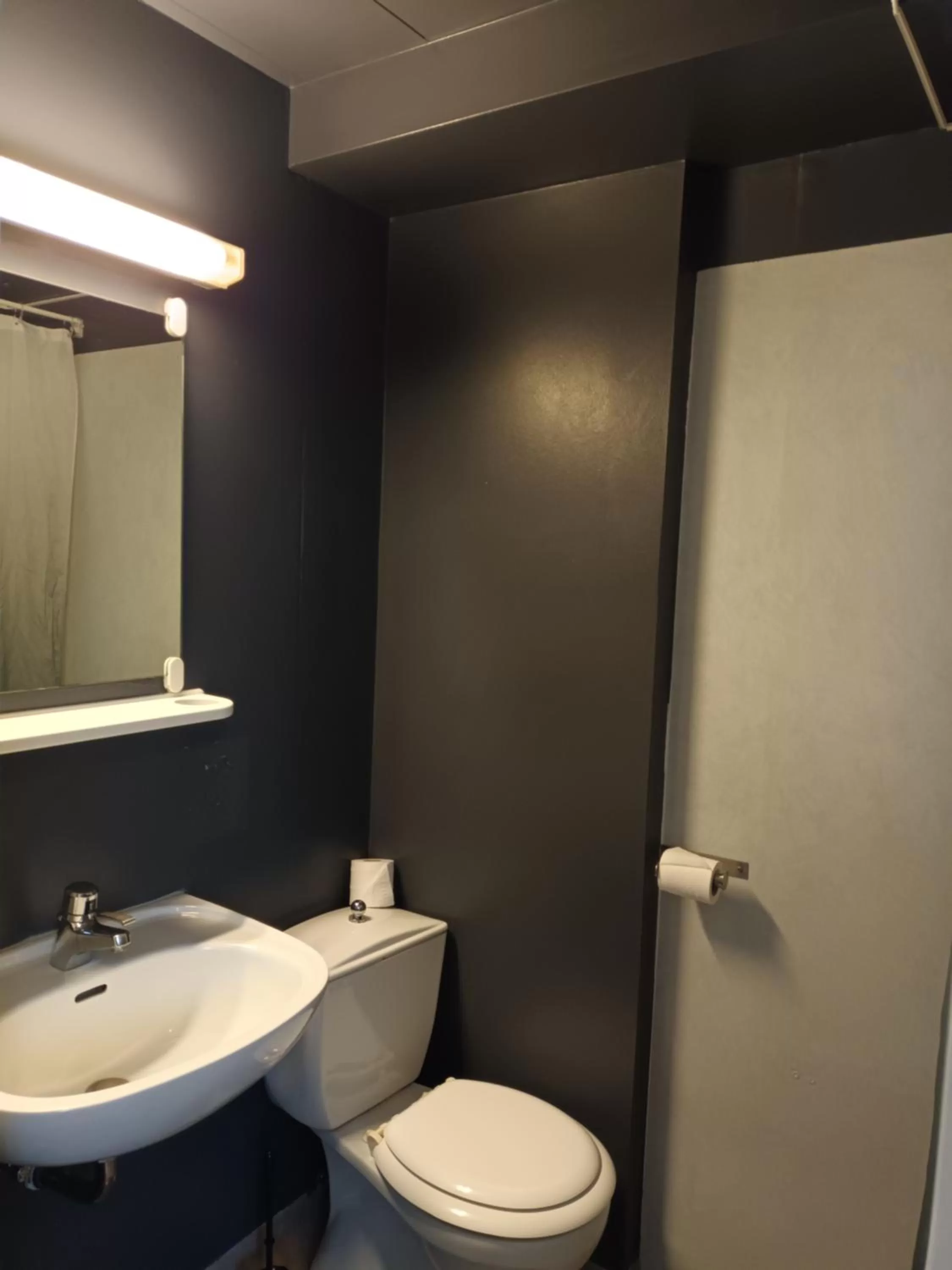 Bathroom in Hotel Leifur Eiriksson