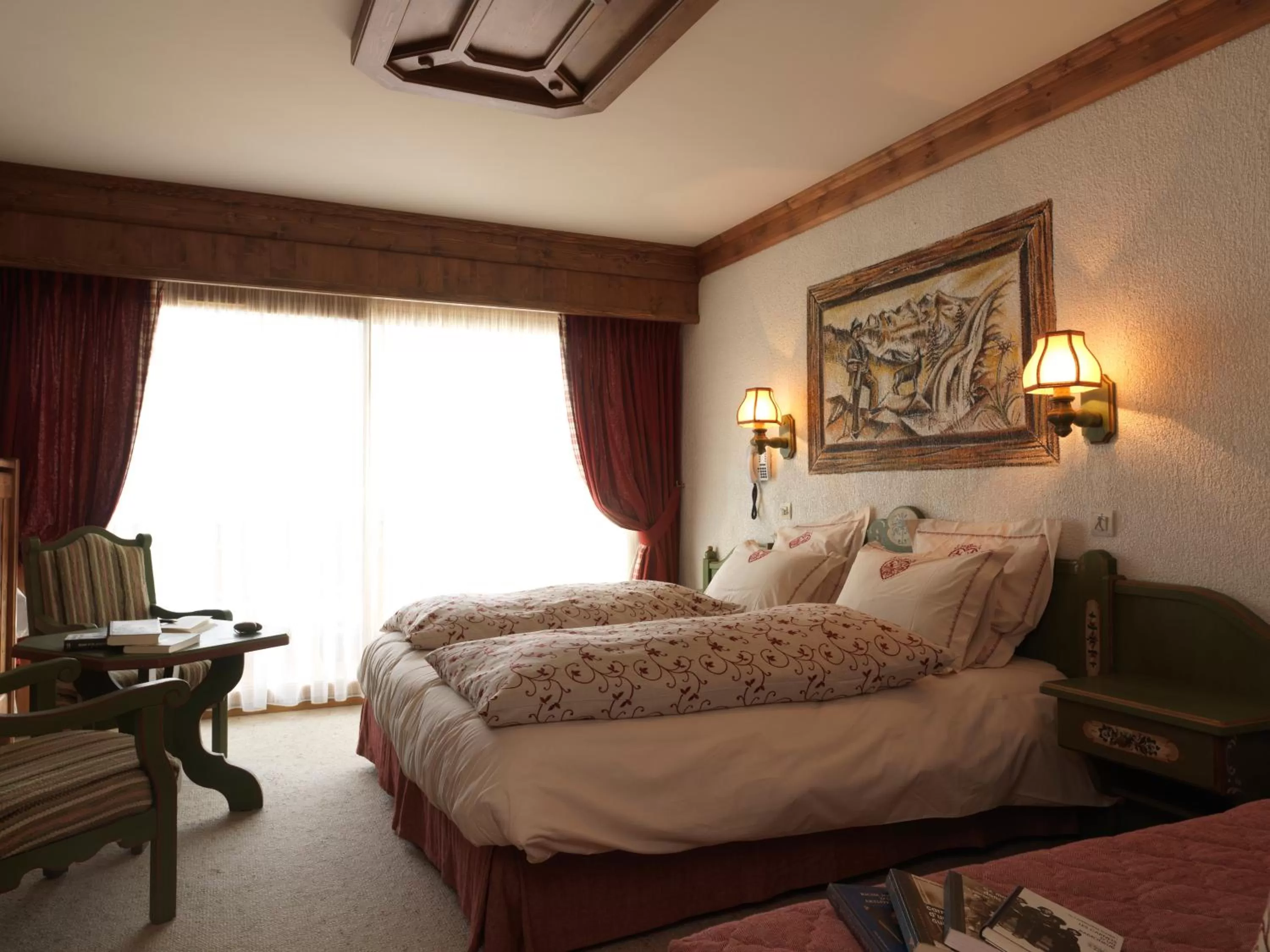 Bedroom, Bed in Hôtel Macchi Restaurant & Spa