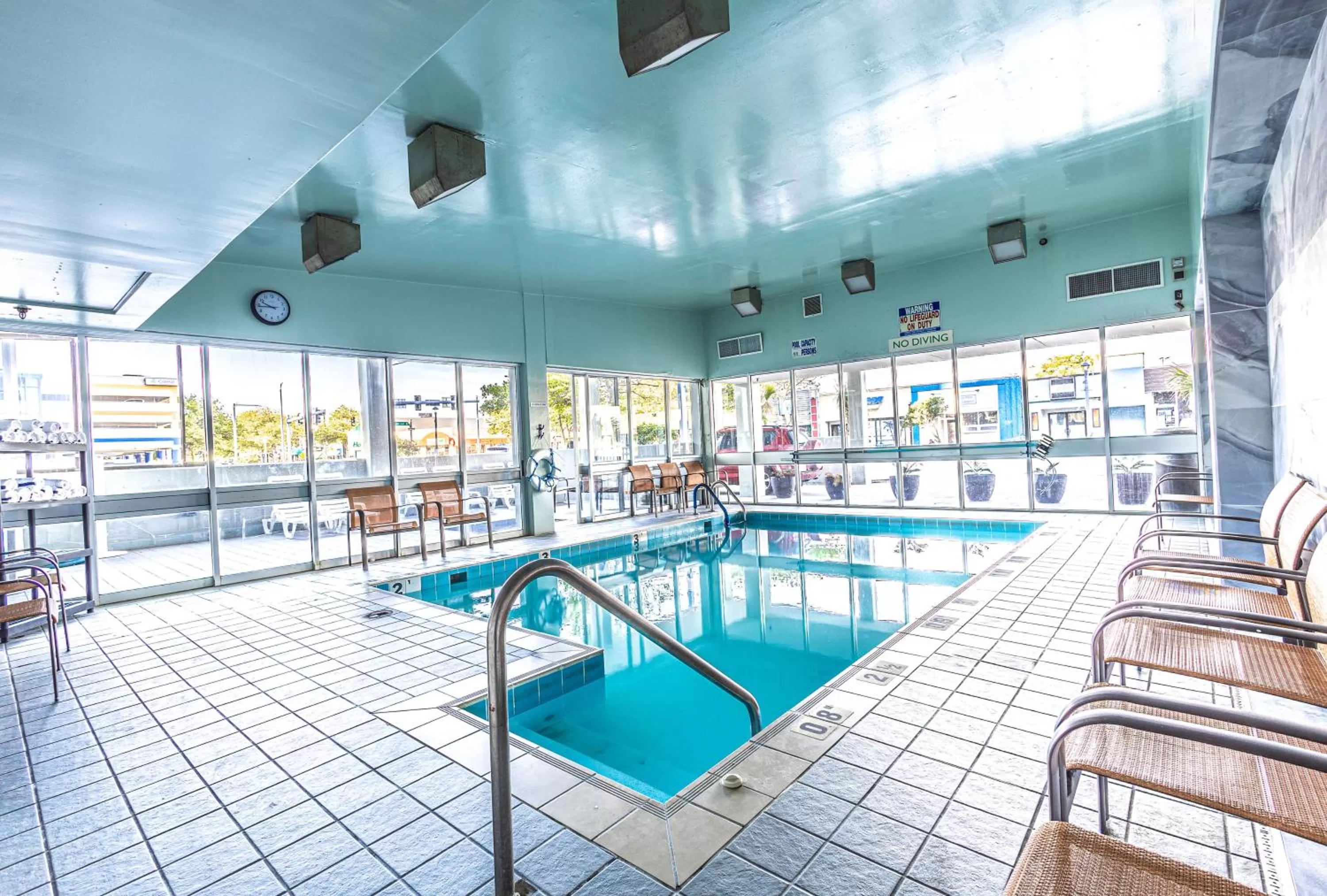 Swimming pool in Seaview Hotel