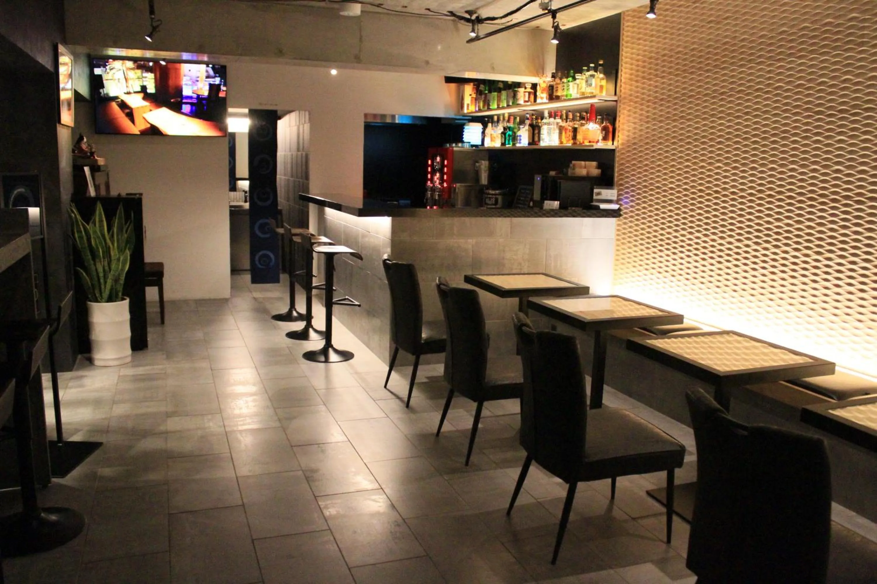 Restaurant/places to eat in Zen Kyoto Apartment Hotel