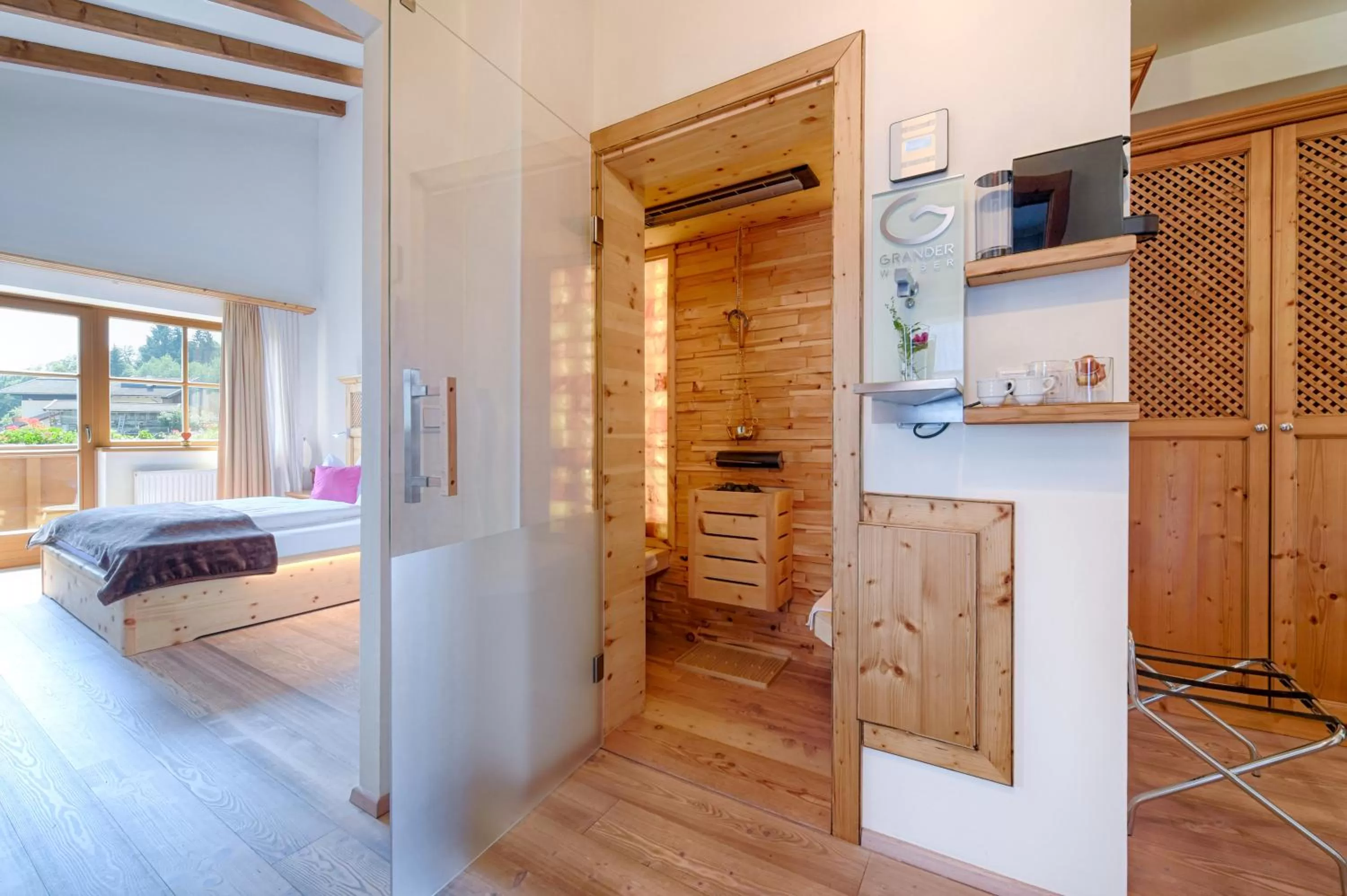 Sauna, Bed in Hotel und Alpen Apartments mit Sauna - Bürglhöh