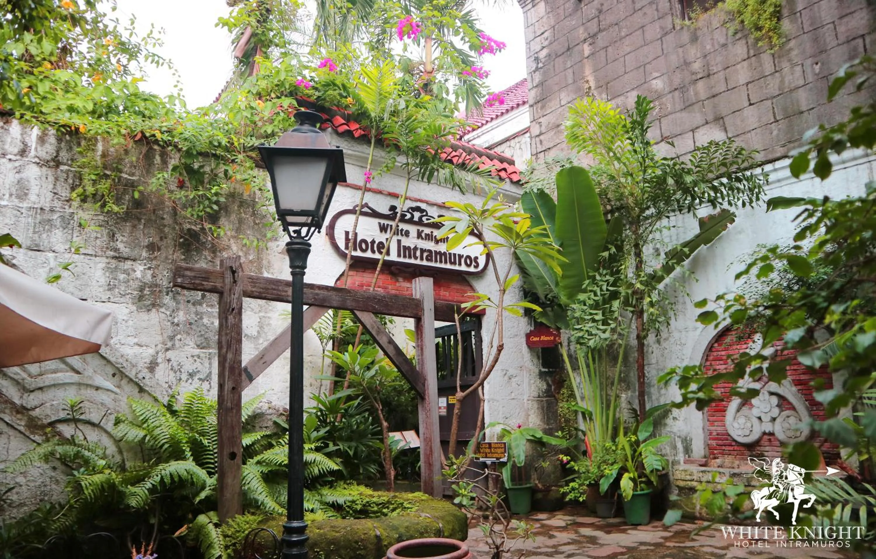 Garden view in White Knight Hotel Intramuros