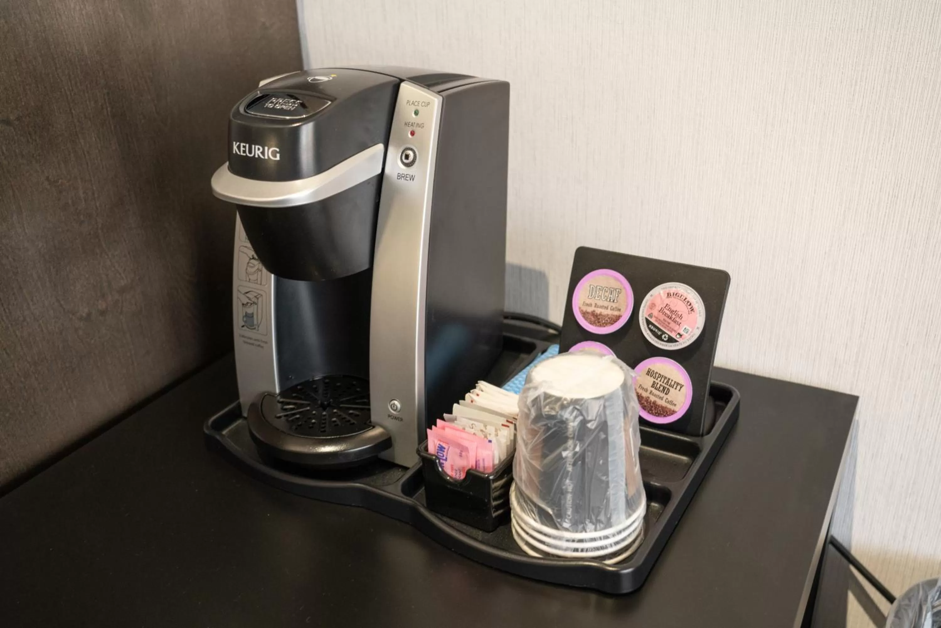 Coffee/tea facilities in Red Carpet Inn