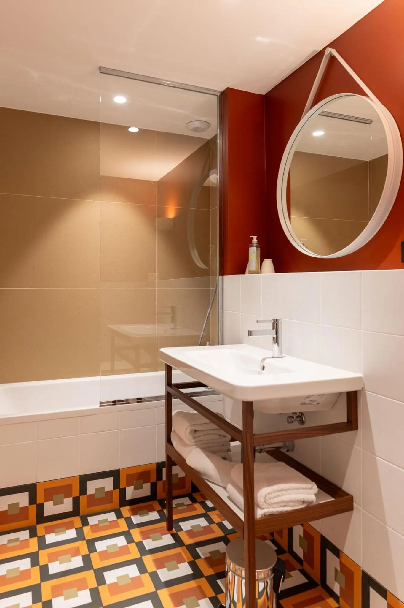 Bathroom in Hôtel Des Artistes