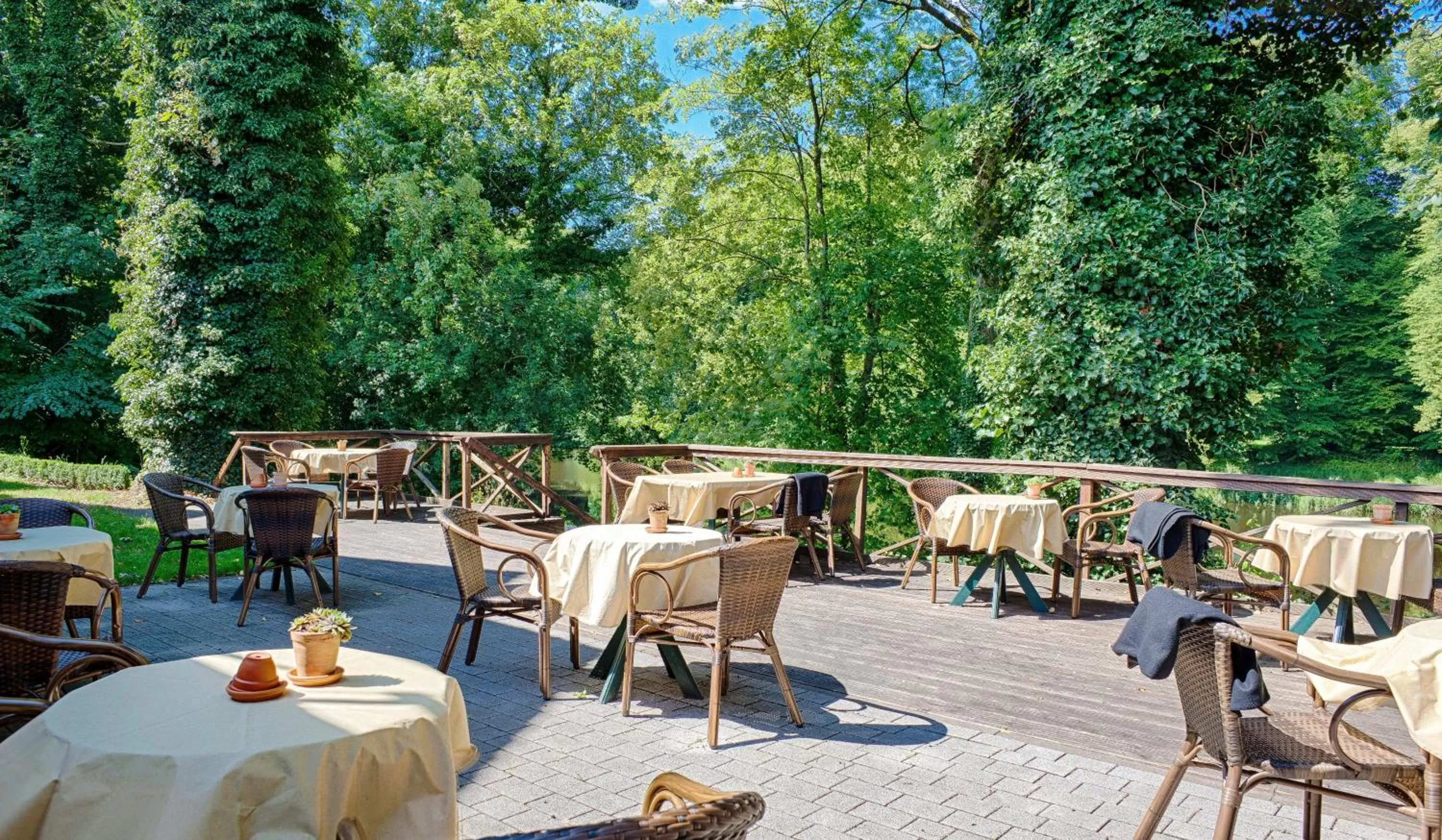 Restaurant/places to eat in Carmina am See