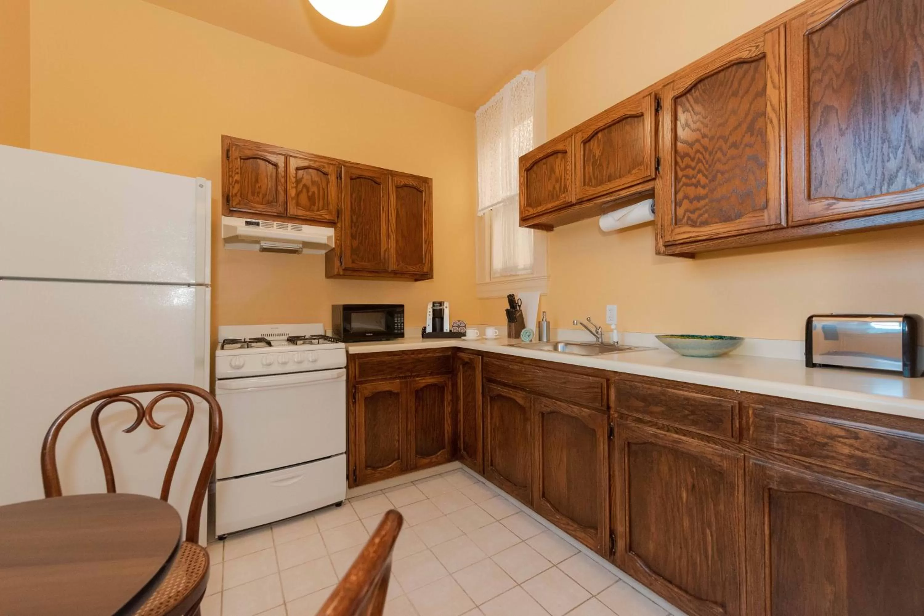 Kitchen or kitchenette in Stanyan Park Hotel