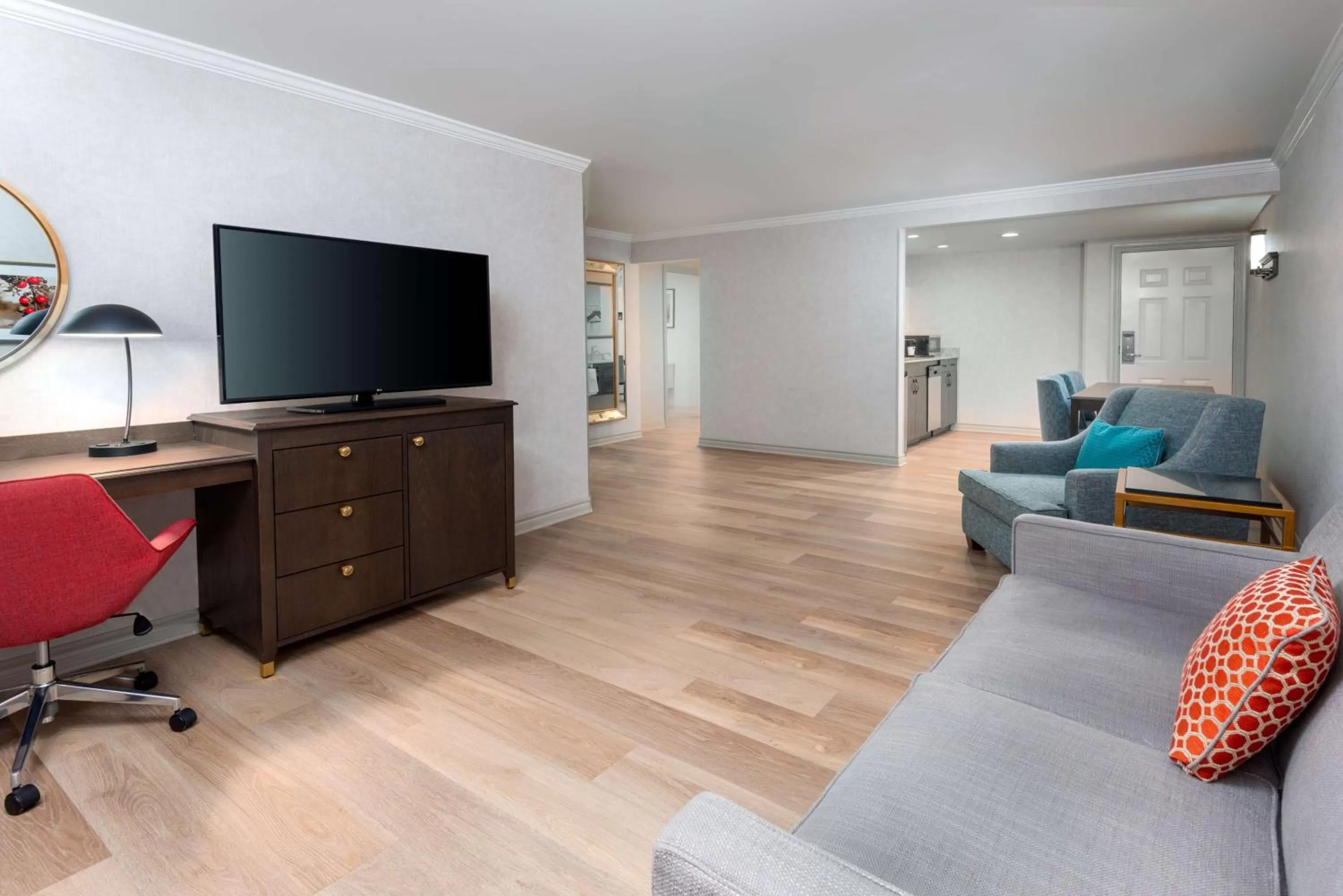 Living room in Hampton Inn Buffalo-Williamsville