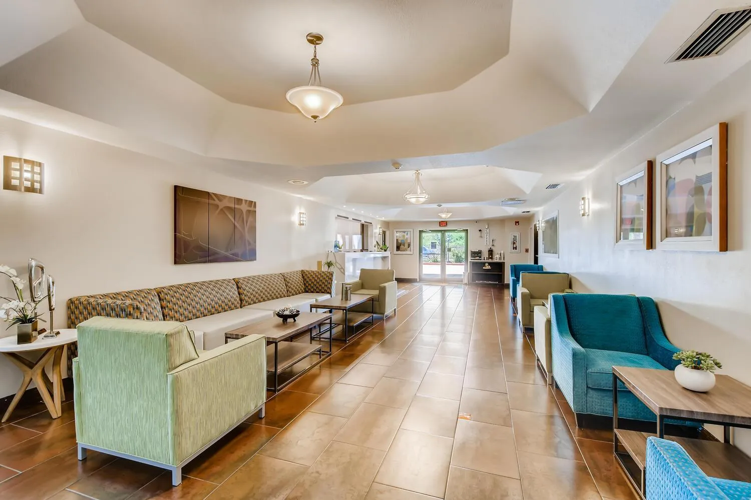 Lobby or reception in Orangewood Inn and Suites Midtown