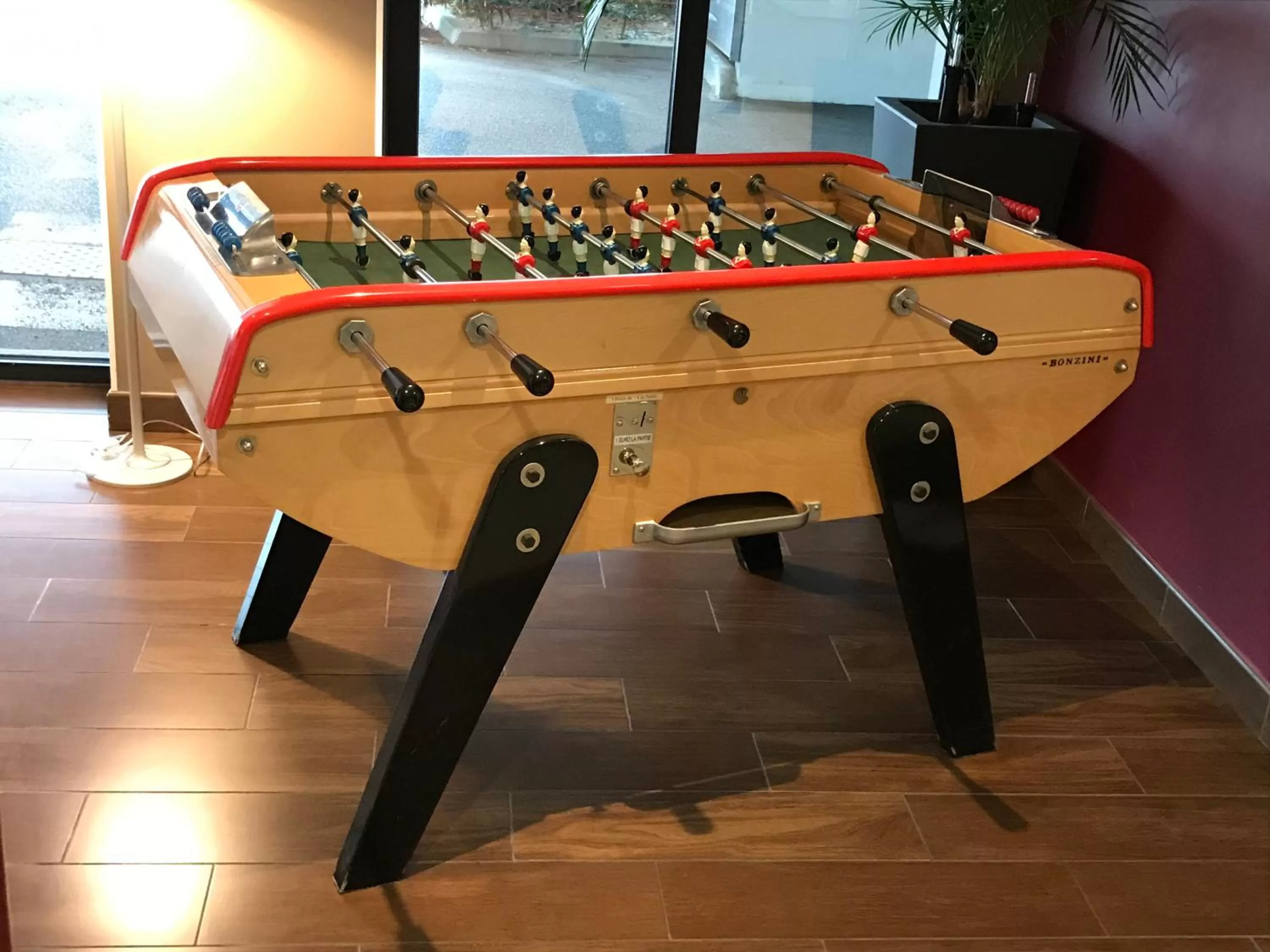 Entertainment in Campanile Bordeaux Ouest - Mérignac Aéroport