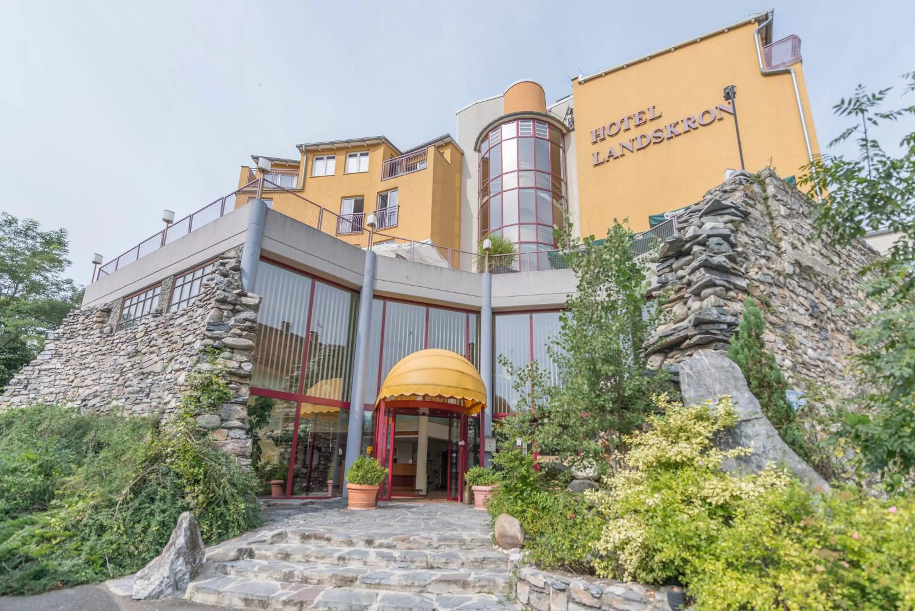 Facade/entrance in Hotel Landskron
