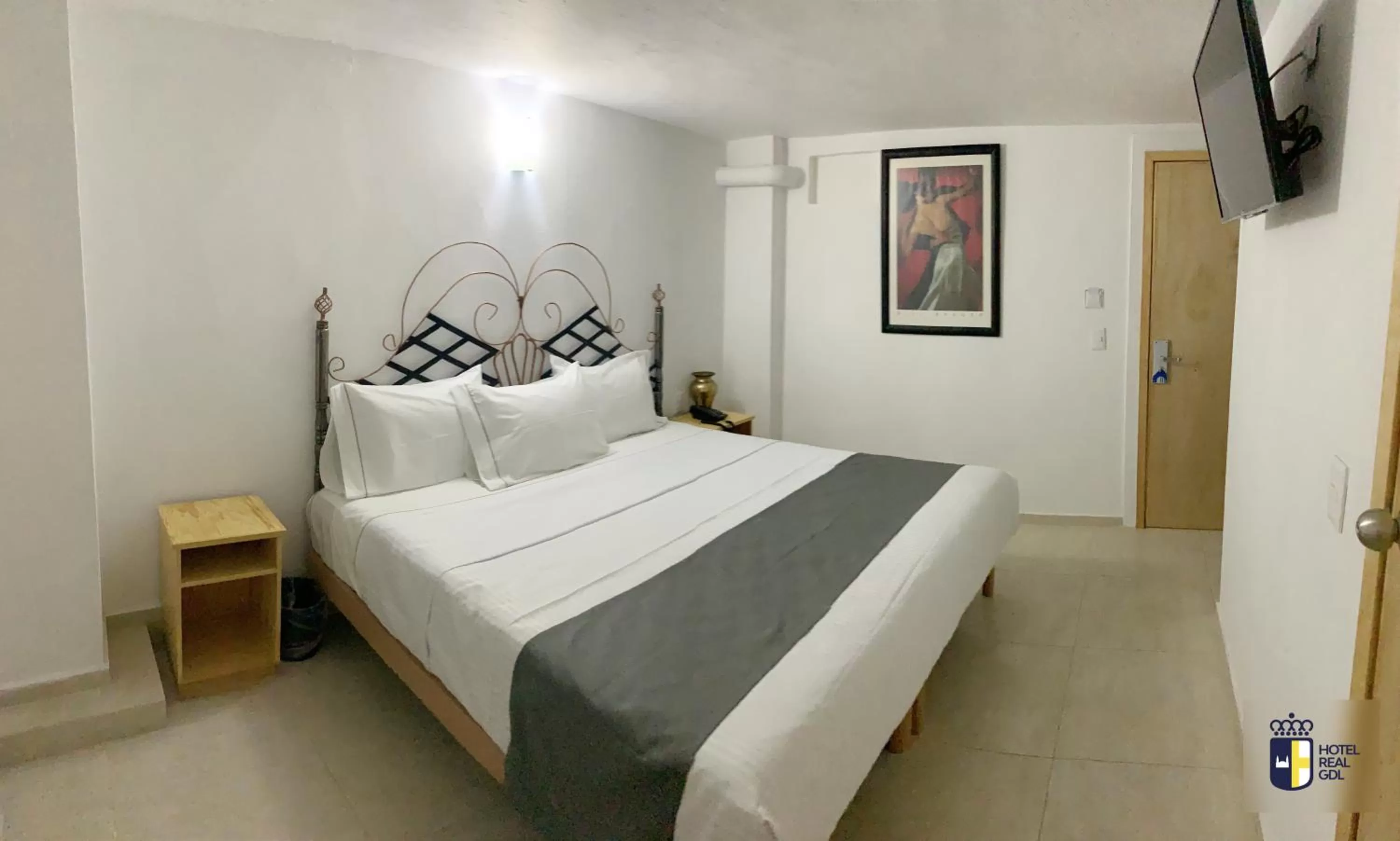 Bedroom, Bed in Hotel Real GDL