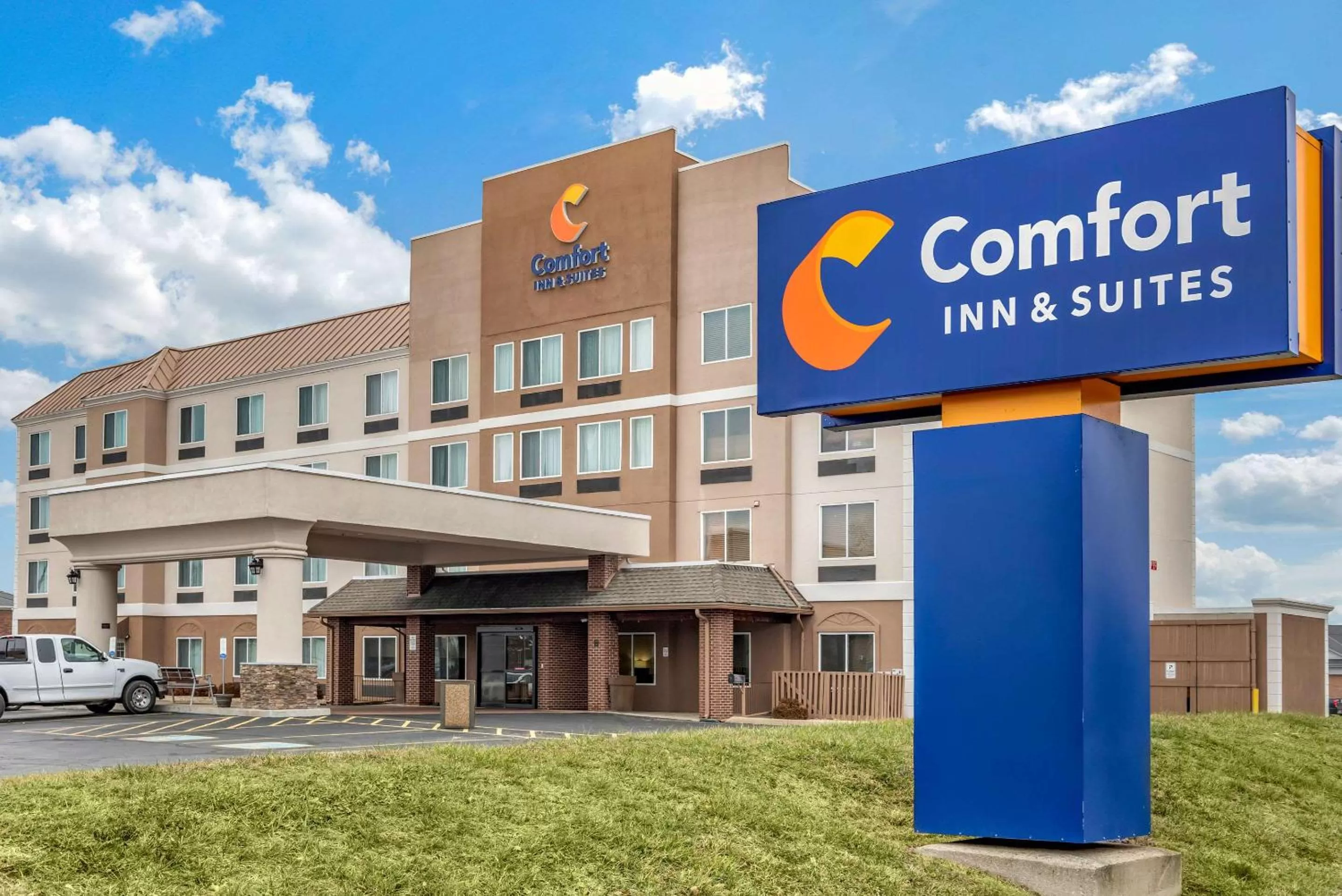 Comfort Inn & Suites Heath - Newark South