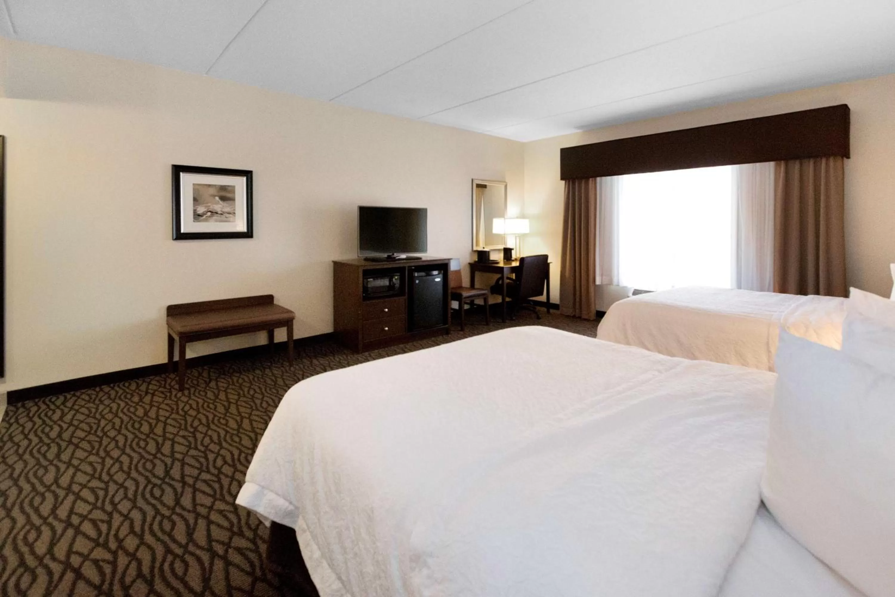 Bed in Hampton Inn Butler