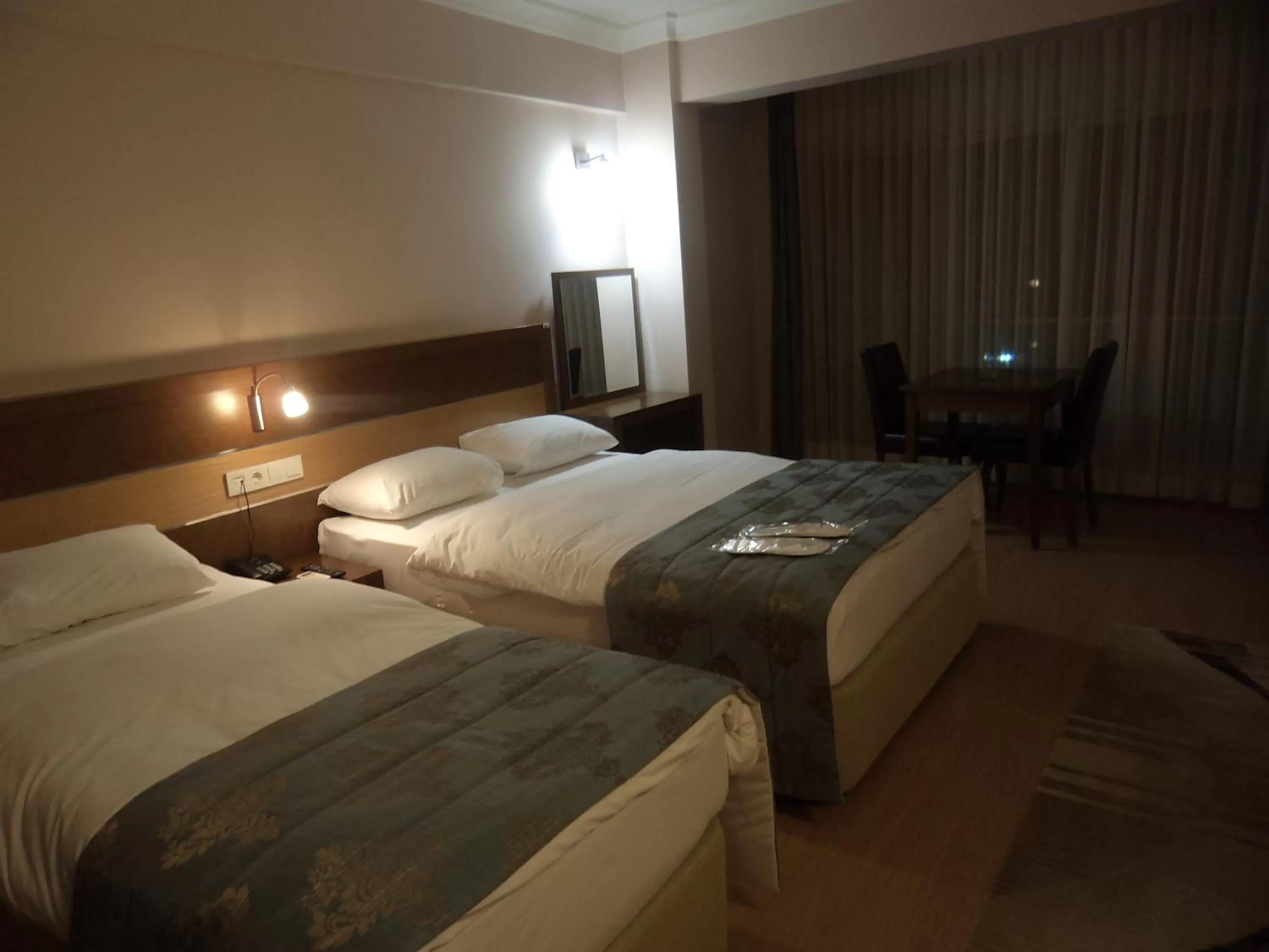 Photo of the whole room, Bed in Perla Hotel