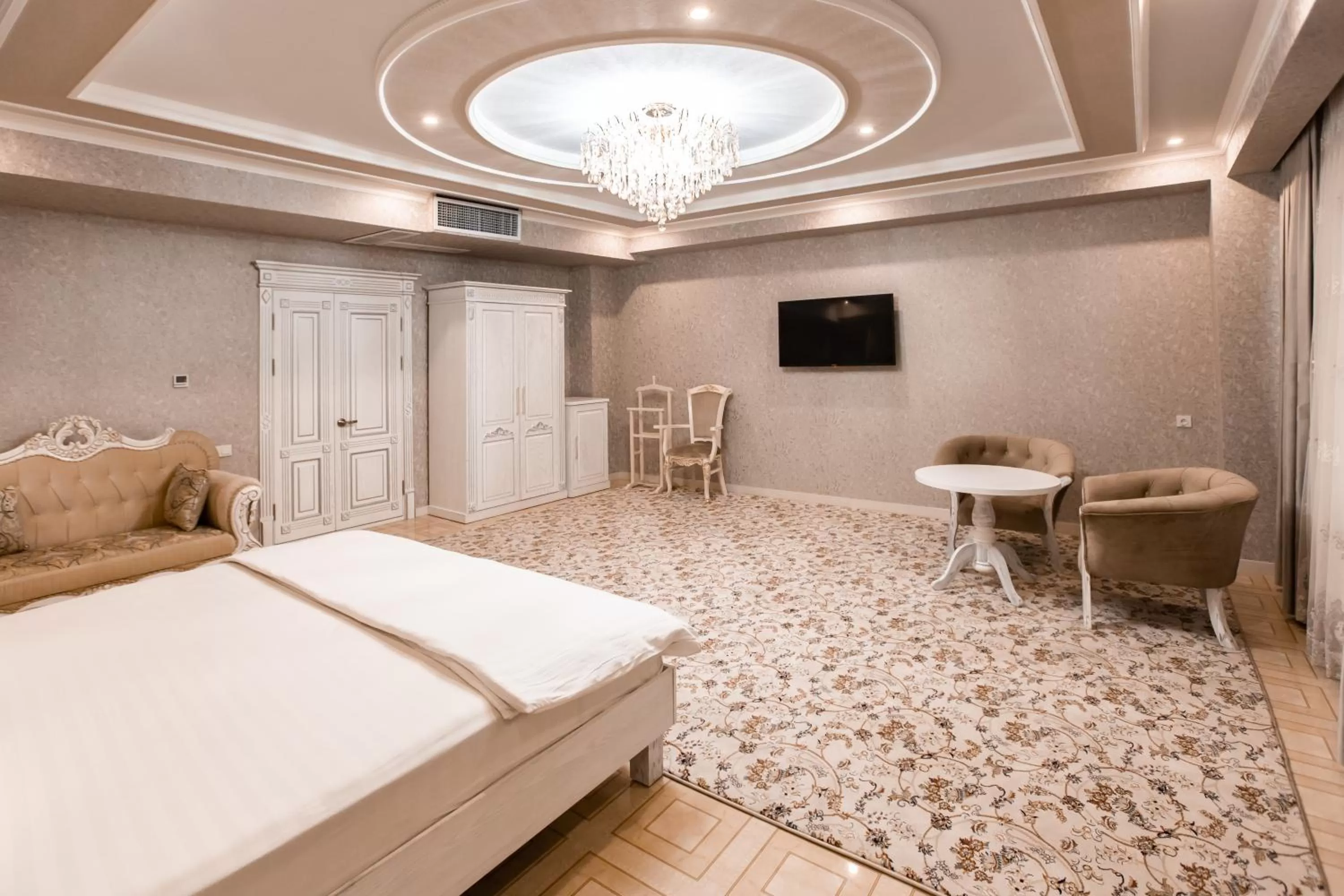 Bedroom in OydinPlaza Hotel