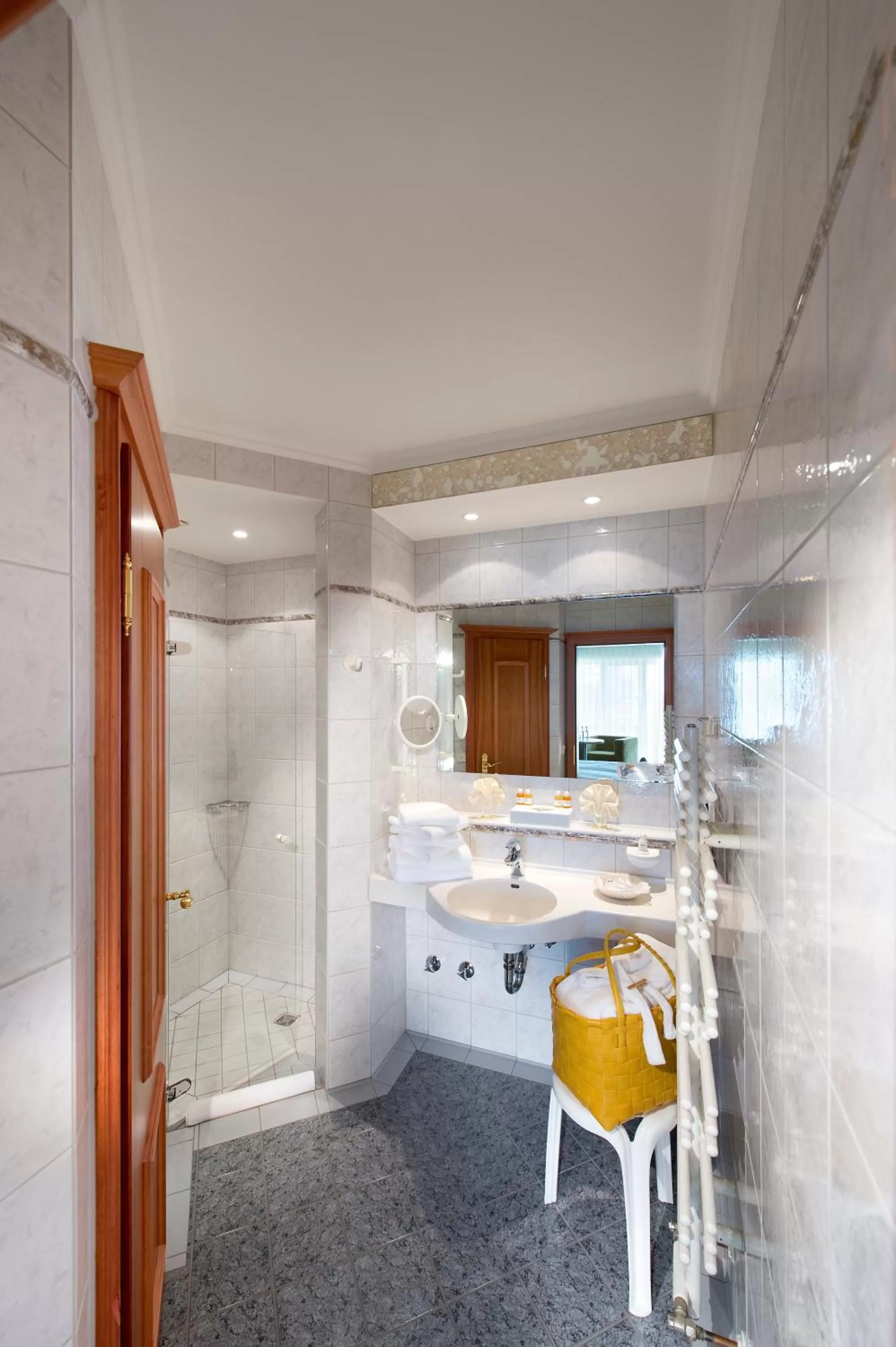 Bathroom in Parkhotel