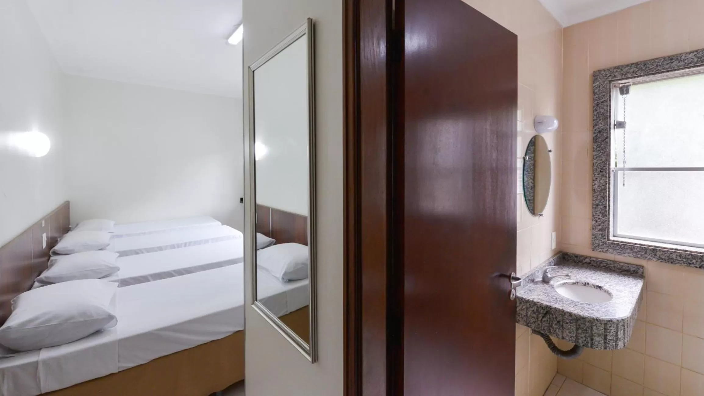 Bed in Araucaria Hotel Business - Maringá