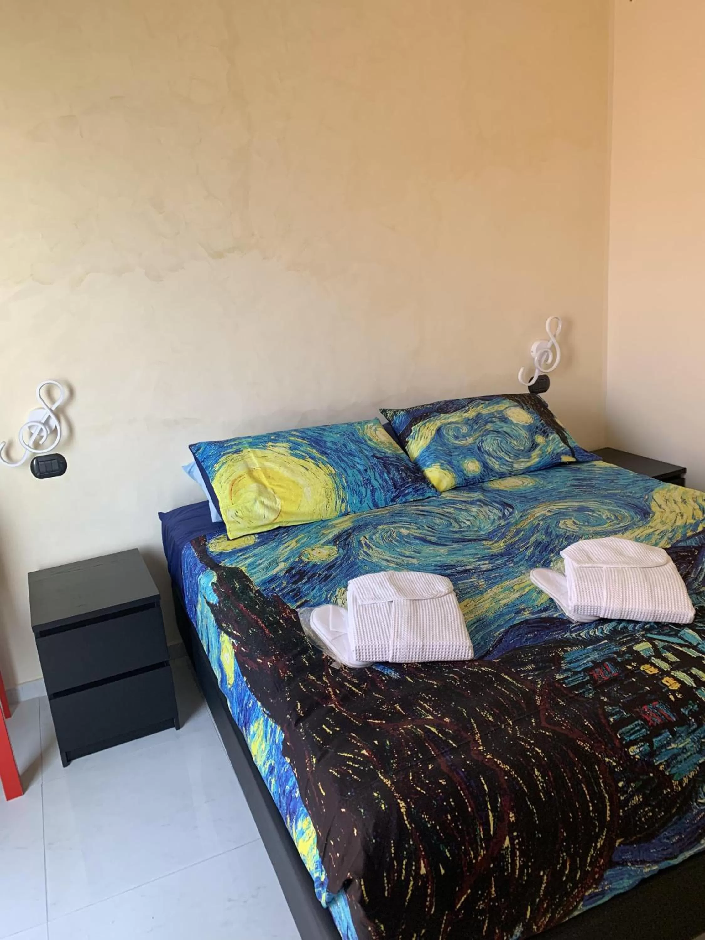 Bedroom in National Gallery Taormina B&B