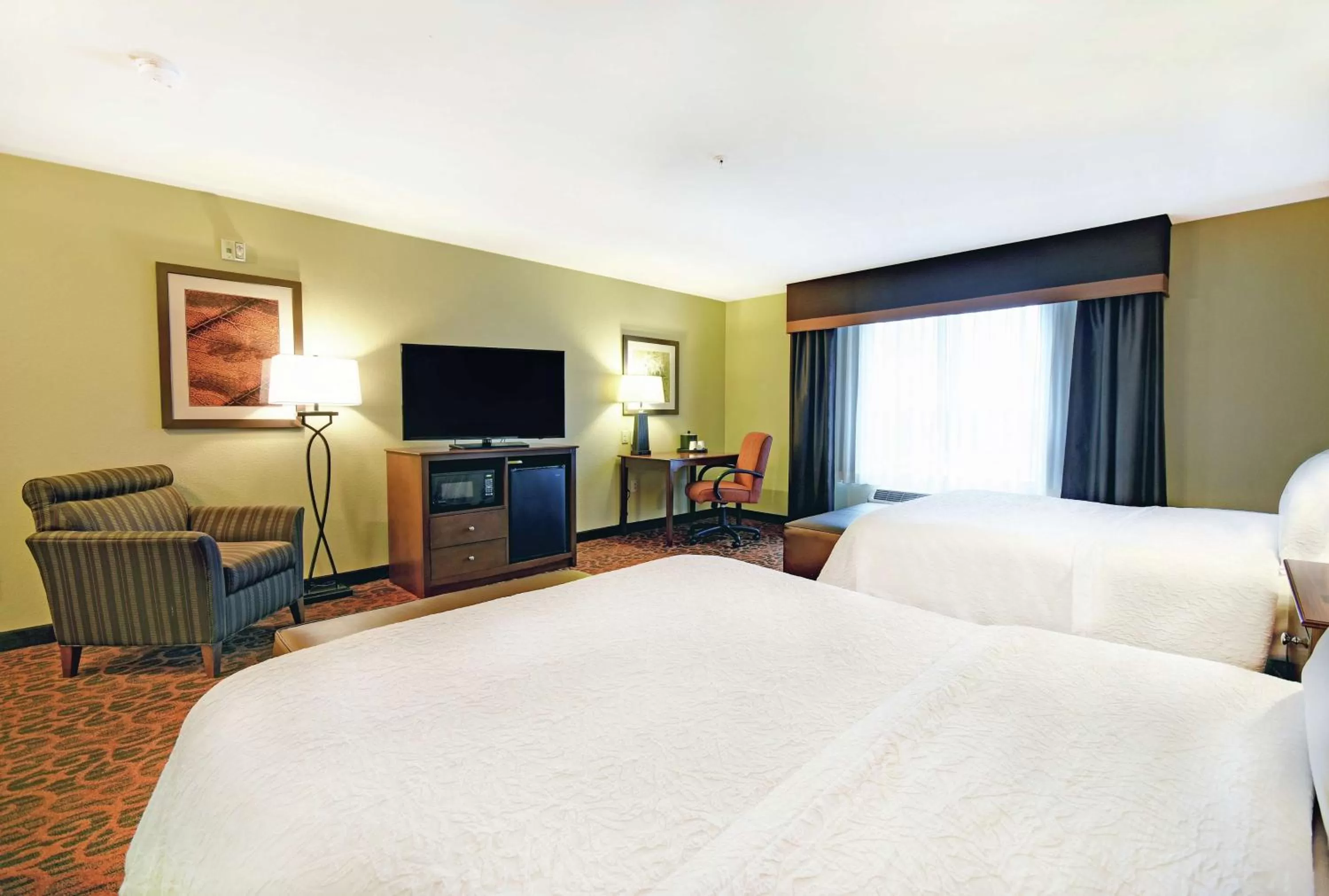 Bedroom, Bed in Hampton Inn Beloit