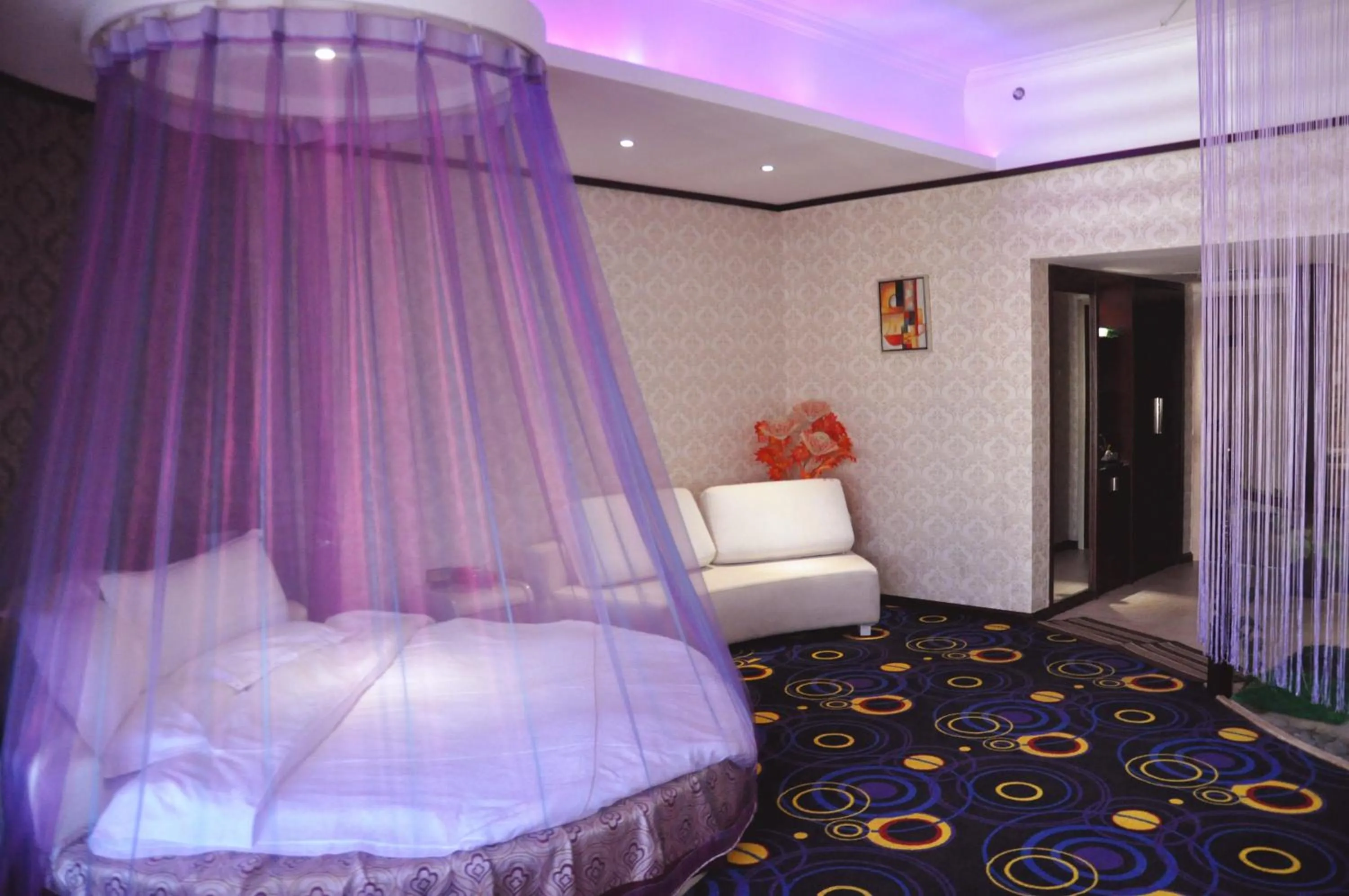 Bed in Da Zhen Hotel (Previously: Qian Lv Chen Hotel Da Zhen)