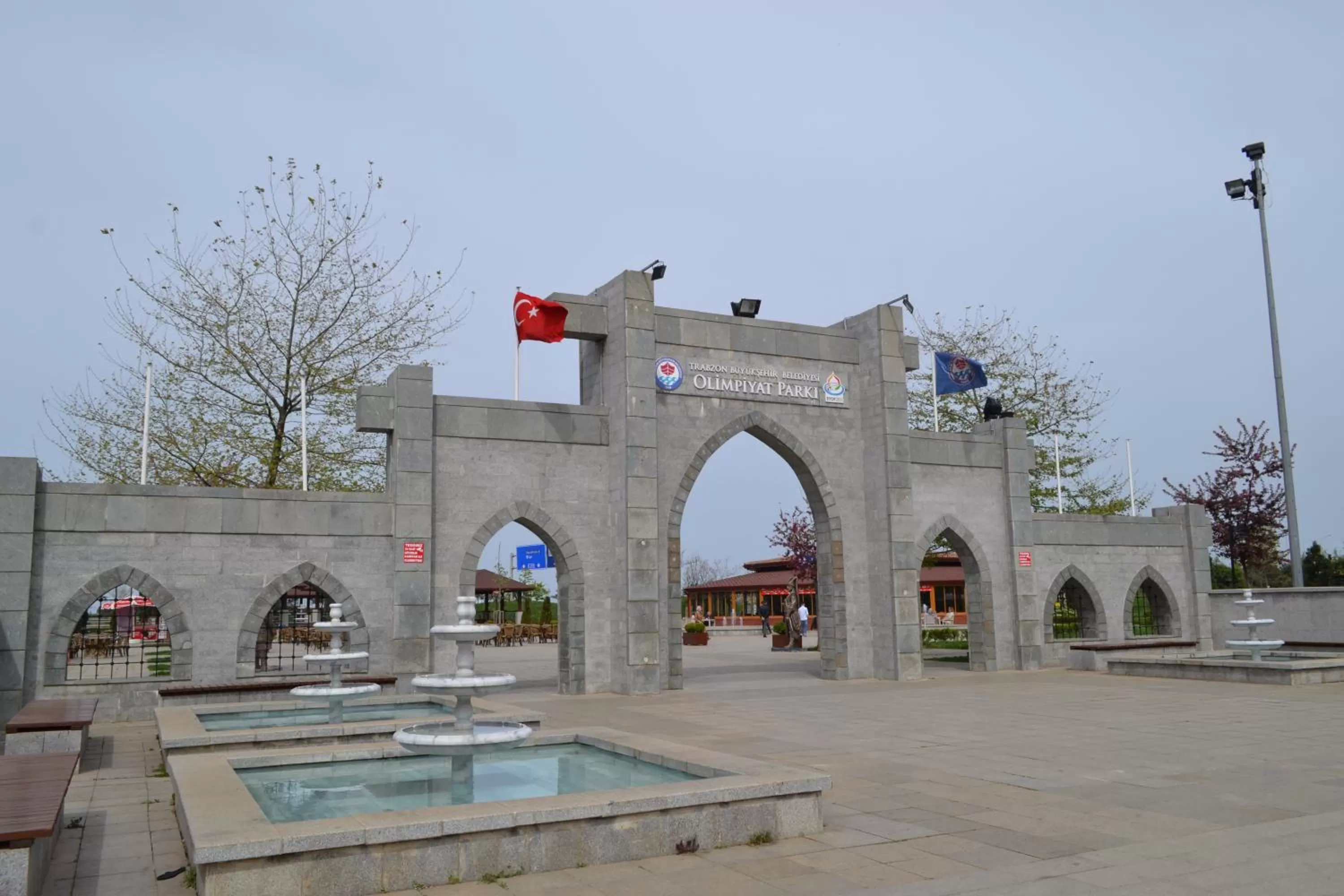 Nearby landmark, Property Building in The Twins Apartmens