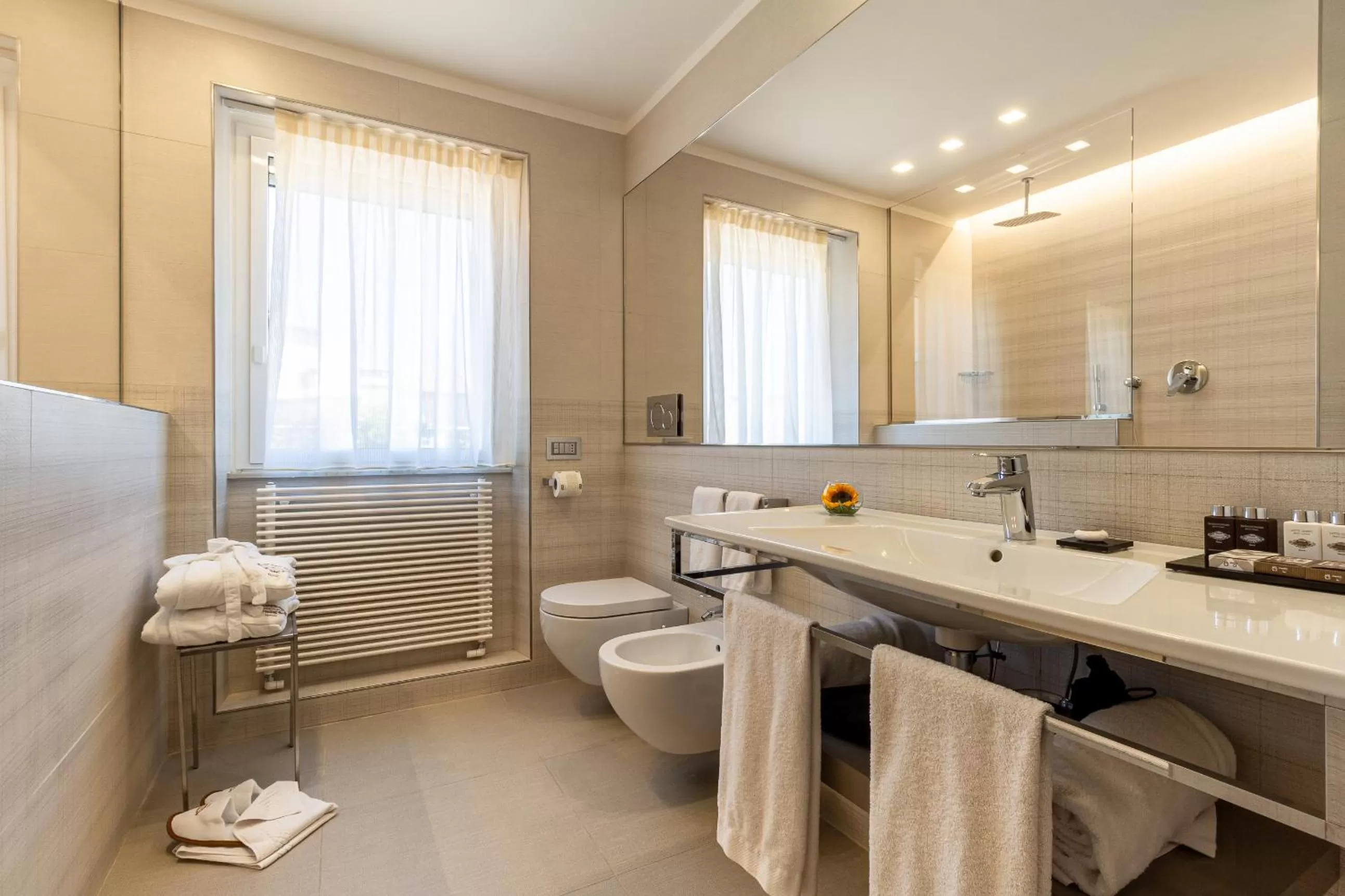 Bathroom in Harry's Bar Trevi Hotel & Restaurant