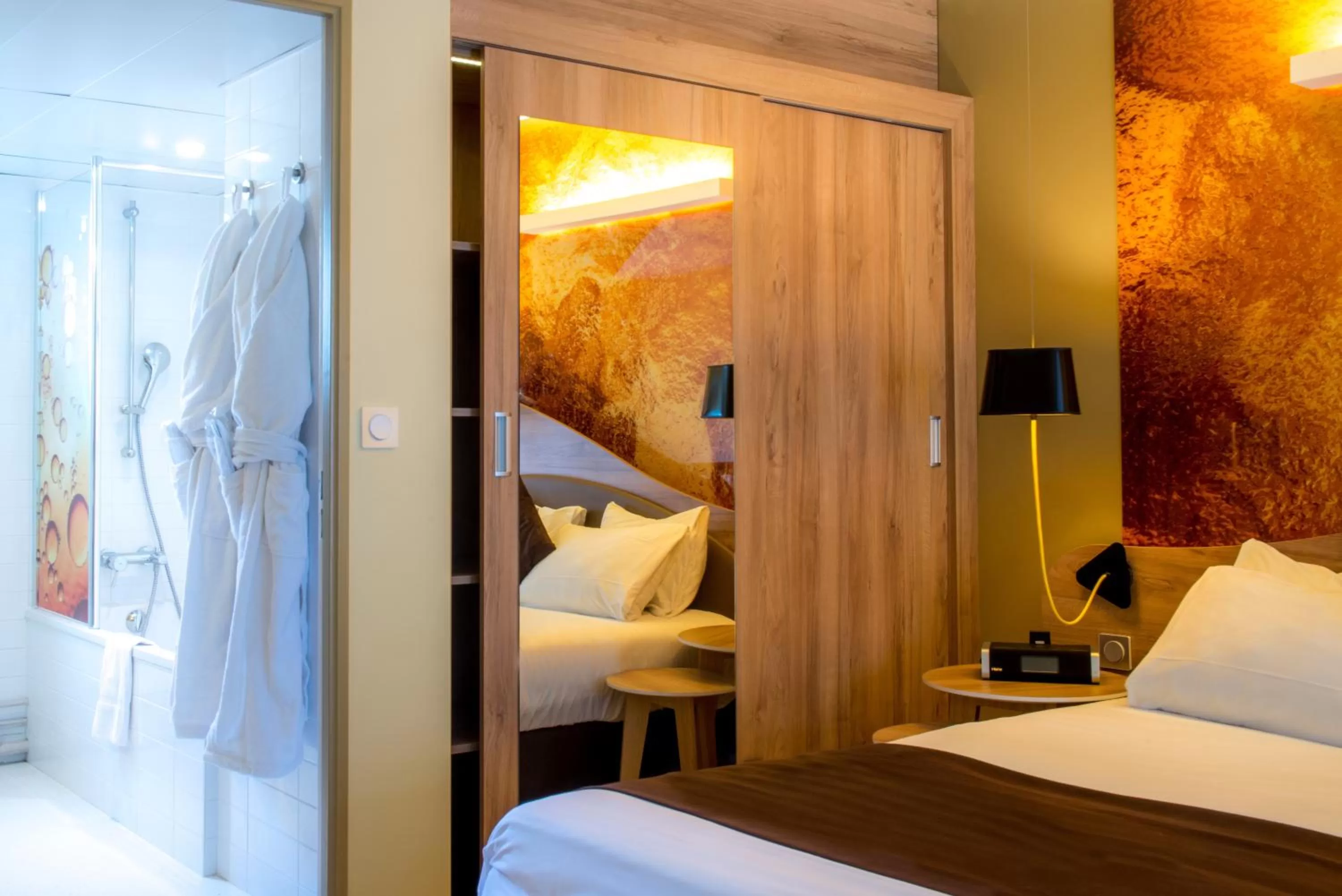 Photo of the whole room, Bed in Holiday Inn Reims Centre by IHG