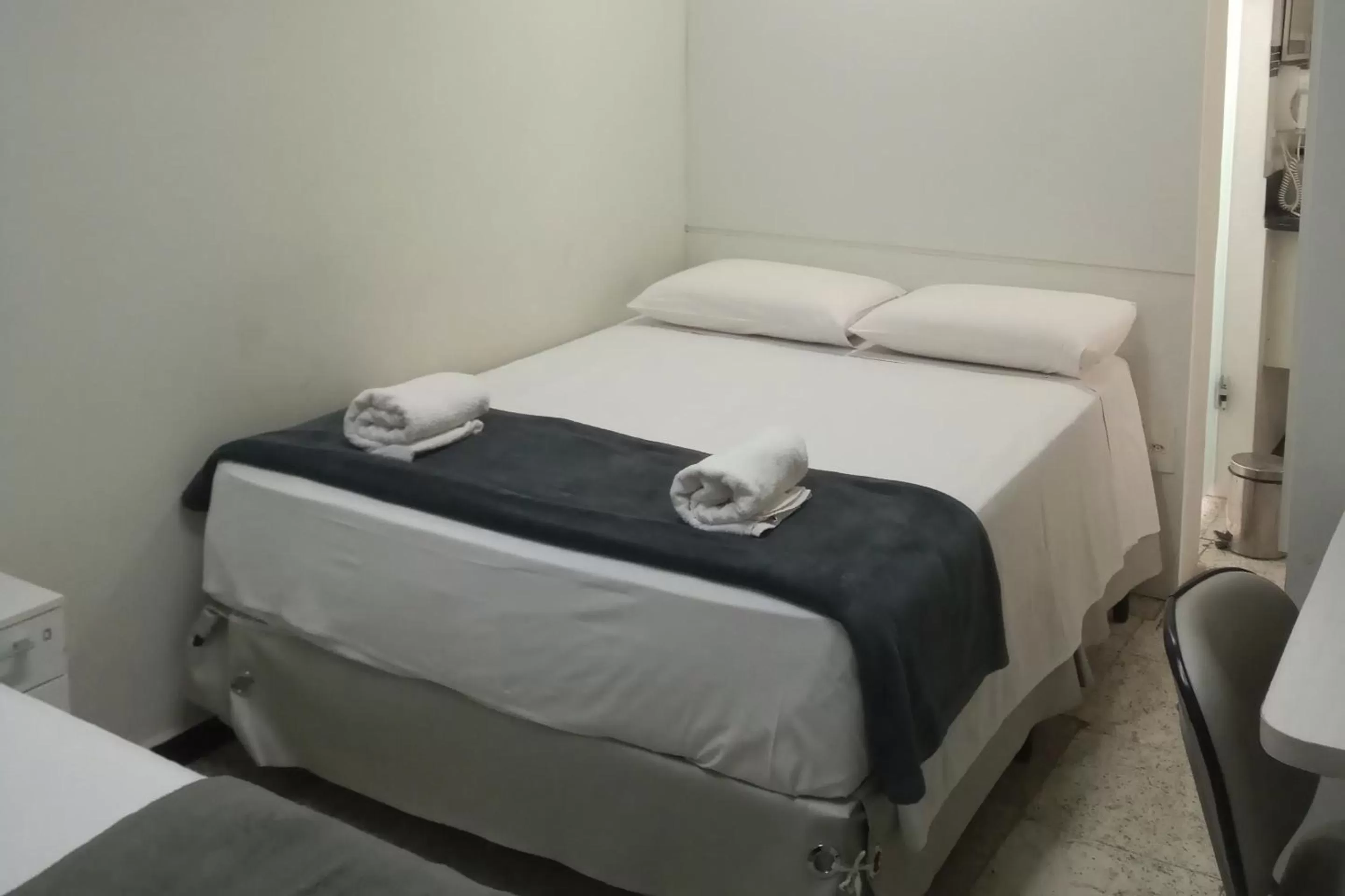 Bedroom, Bed in Compacto Hotel