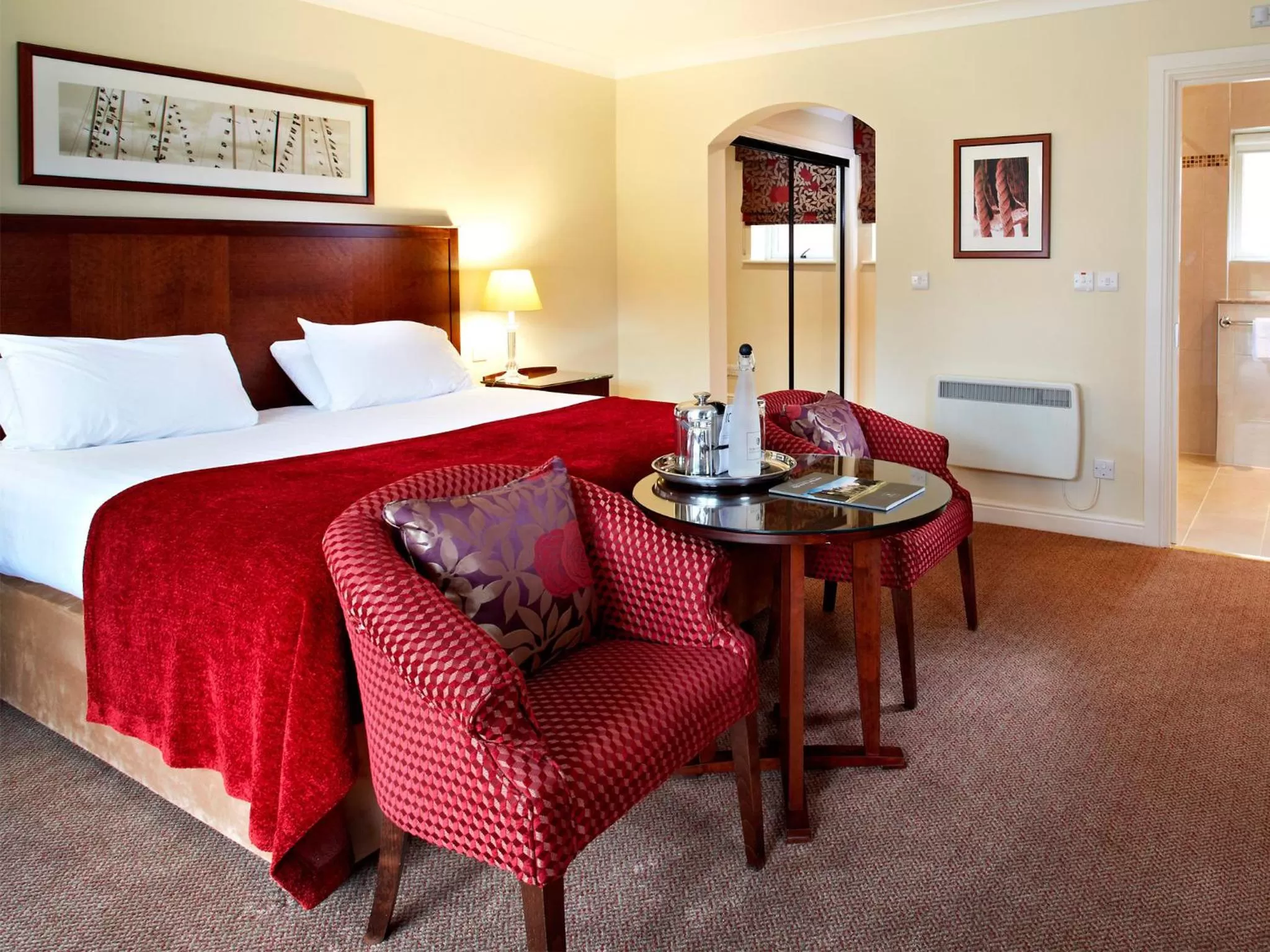 Bedroom in Elmers Court Hotel