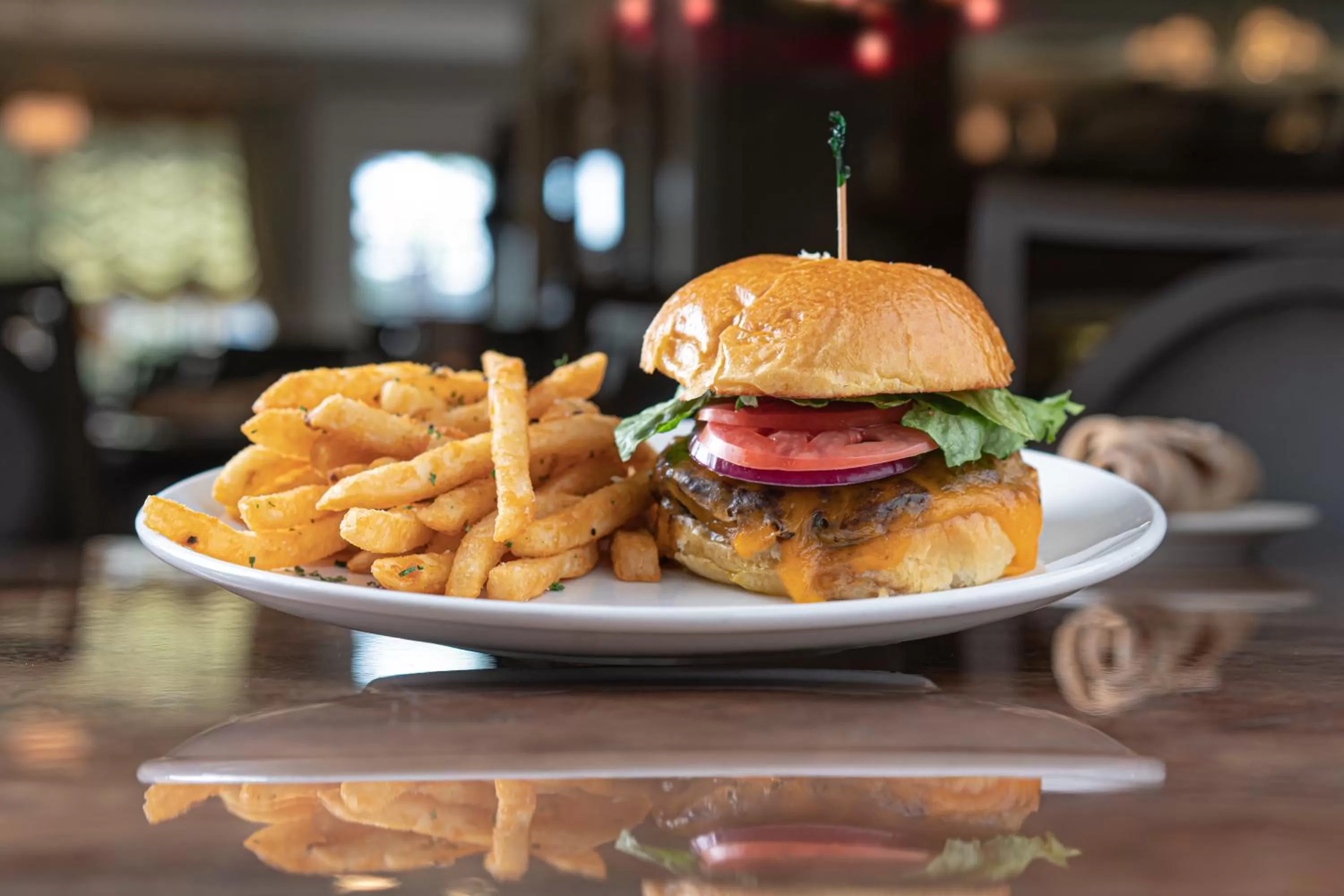 Restaurant/places to eat in Fulton Steamboat Inn