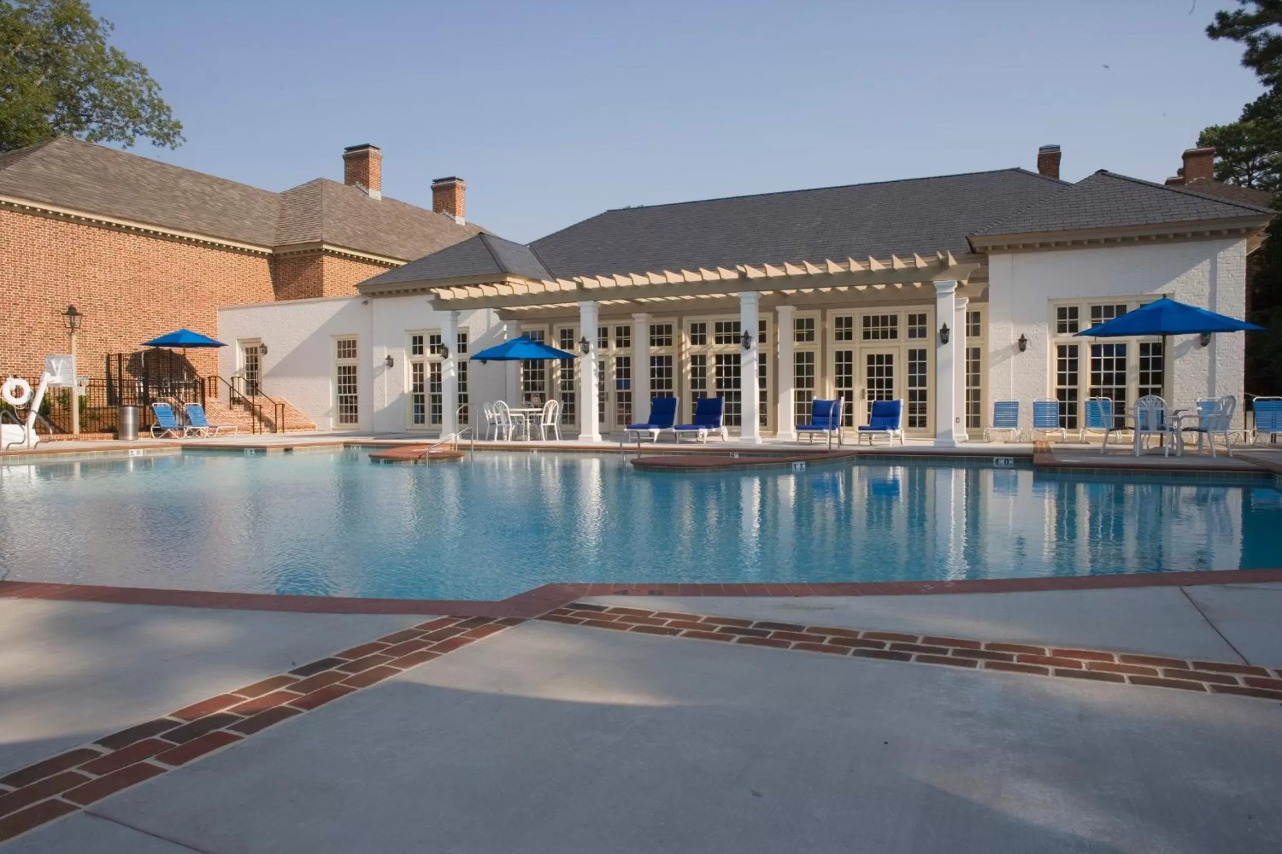 Swimming pool in Williamsburg Inn, an official Colonial Williamsburg Hotel