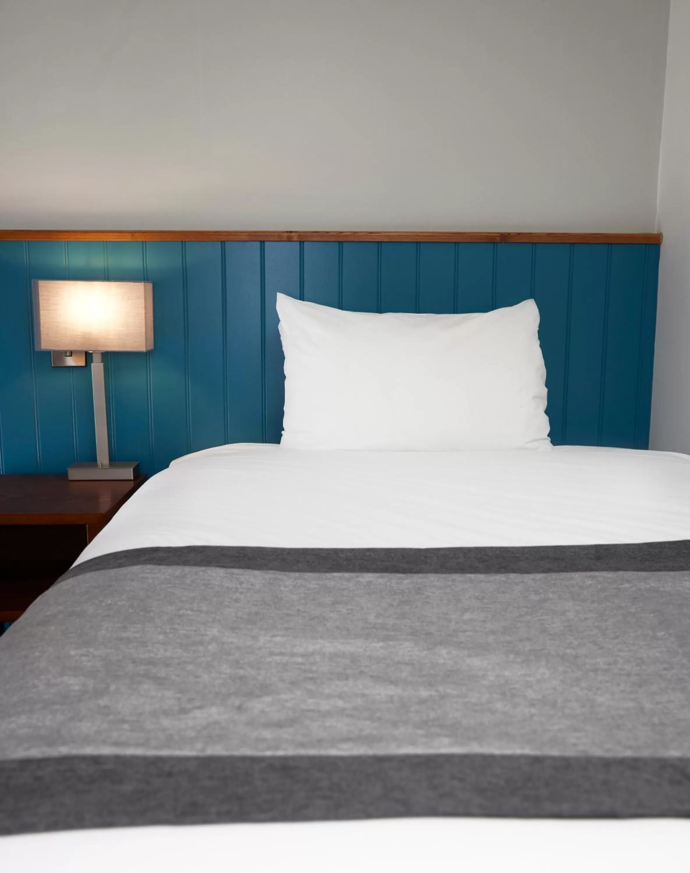 Bed in Highwayman By Greene King Inn