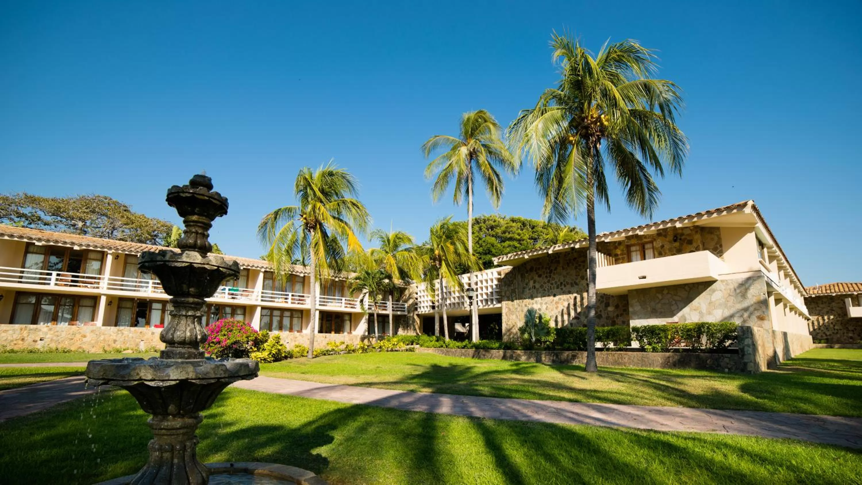 Garden in Pierre Mundo Imperial Riviera Diamante Acapulco