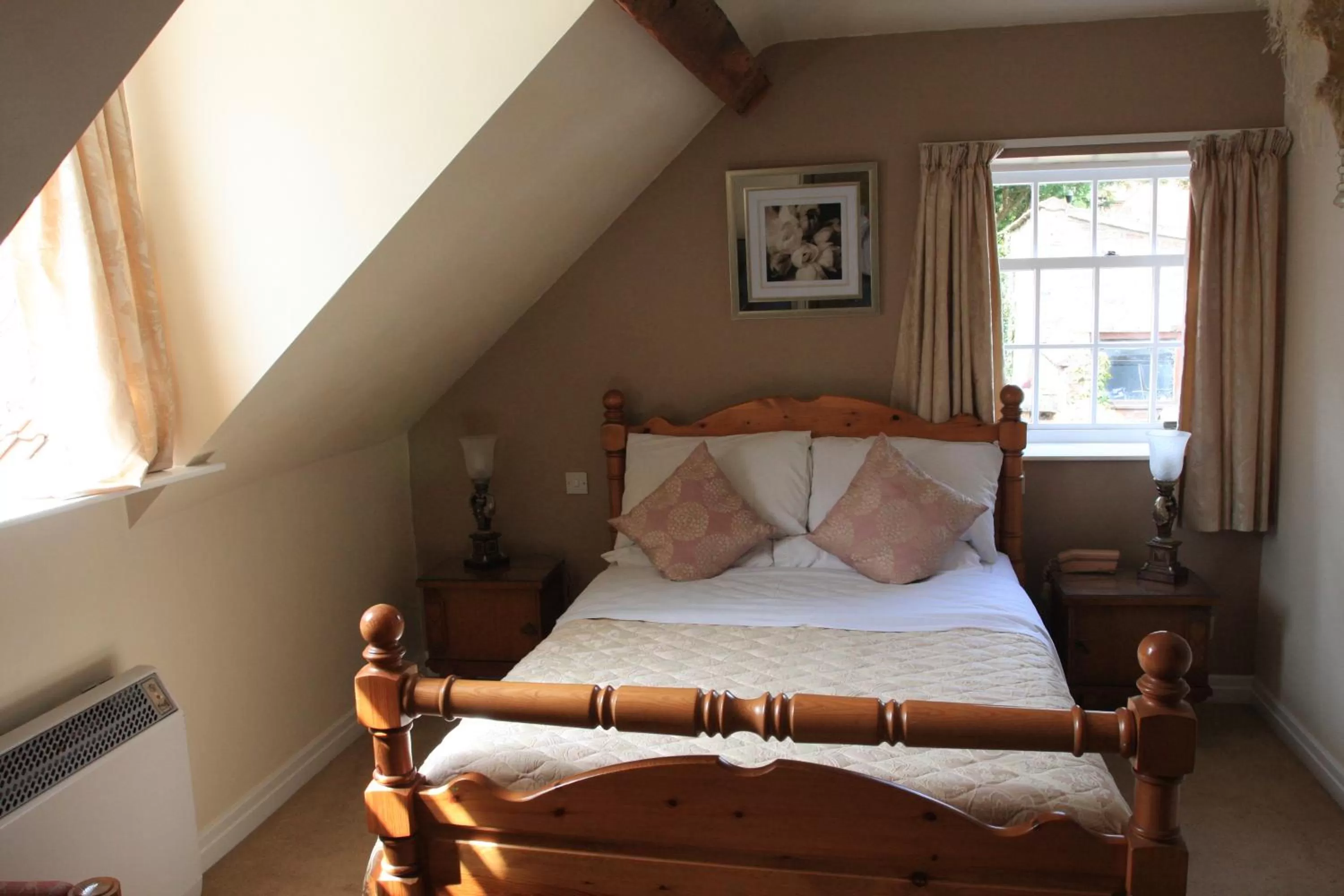 Bedroom, Bed in Wrangham House
