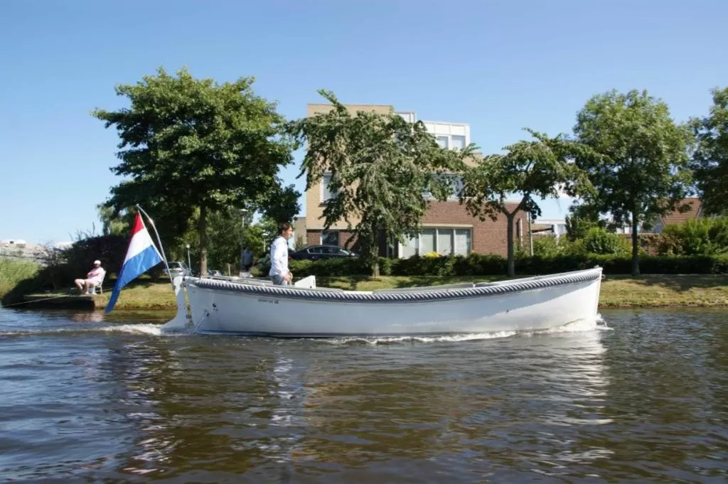 Eelhouse private studio