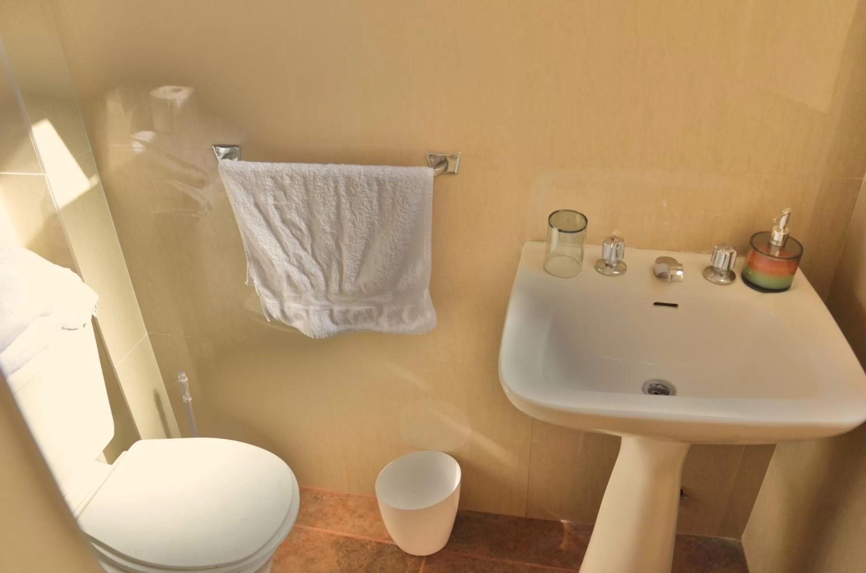 Bathroom in Tralkan B&B